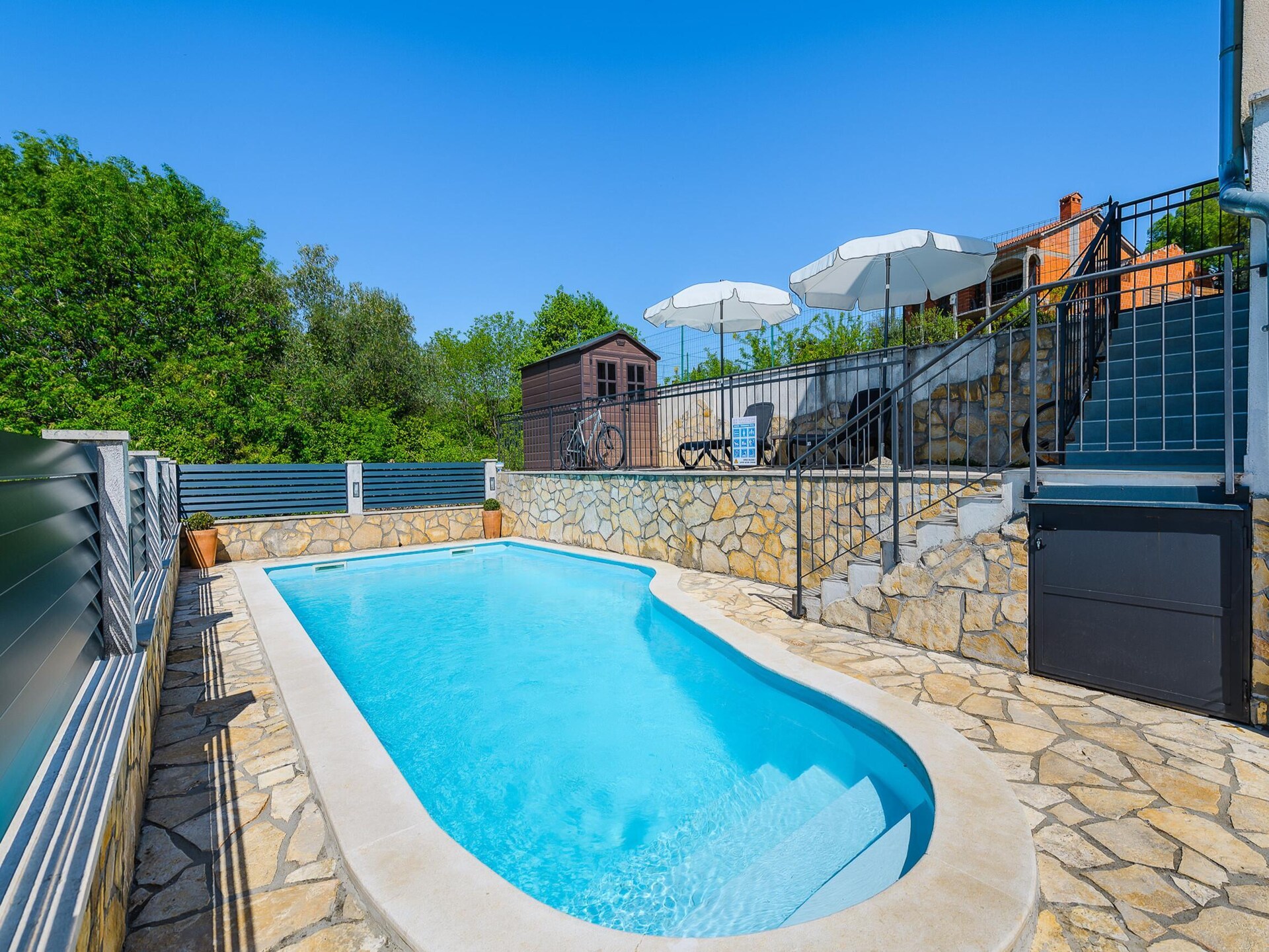 Villa Zaza: Moderne villa met privézwembad op 10 meter van Poreč centrum - foto 2