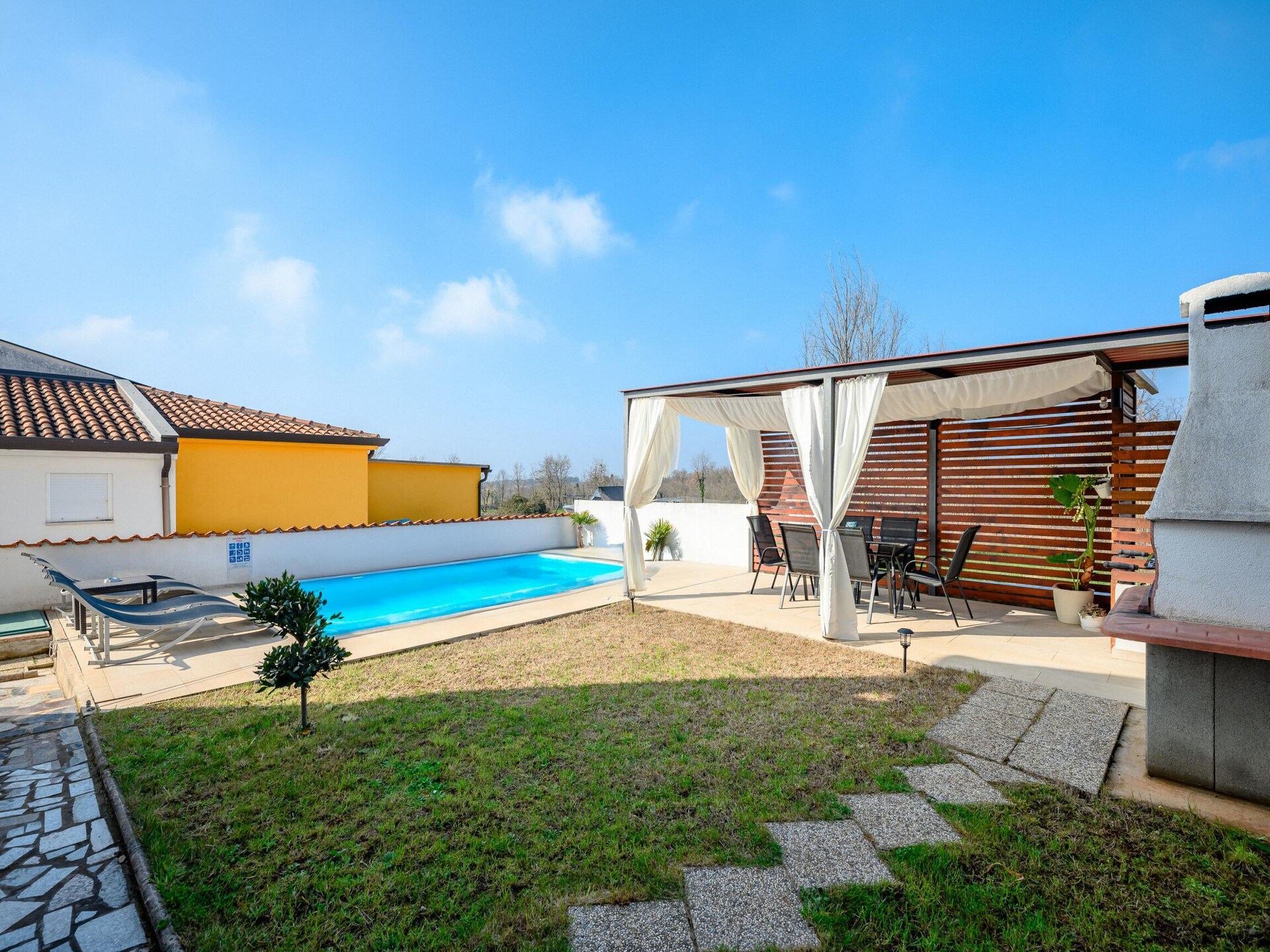 Knus appartement Rose II nabij Poreč met tuin en barbecue - foto 23