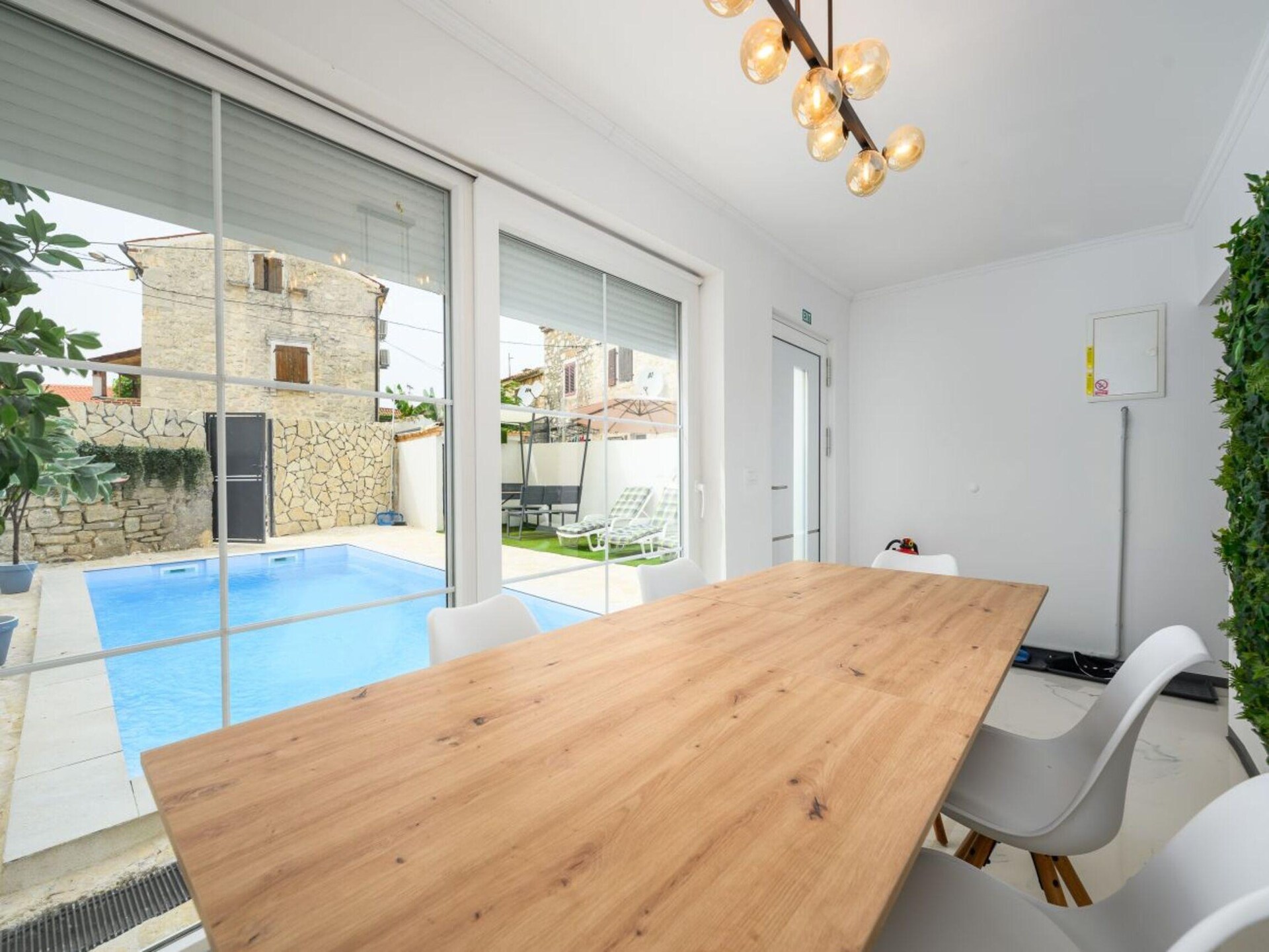 Ruim appartement met privézwembad en tuin op 5 km van strand Poreč - foto 17