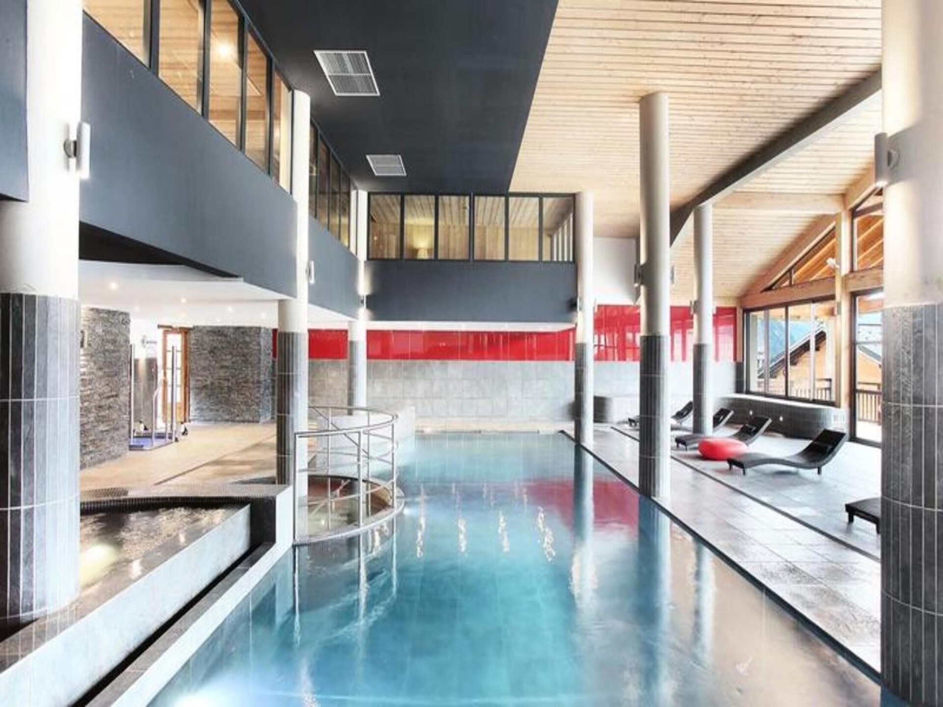 Knus appartement voor 4 personen met zwembad en spa in Châtel - foto 8