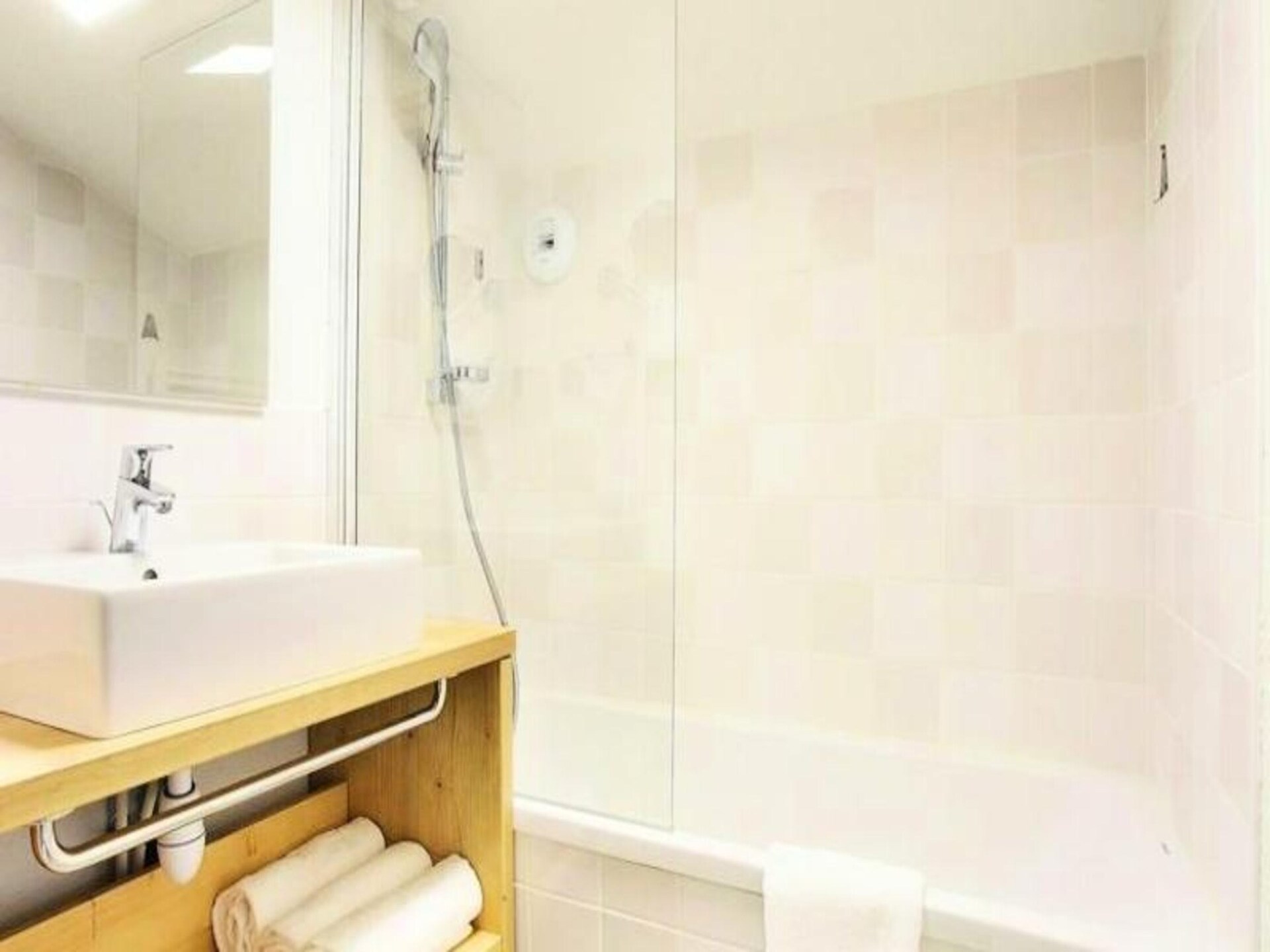 Authentiek Savoyaards appartement voor 8 personen met zwembad en spa in Châtel - foto 8