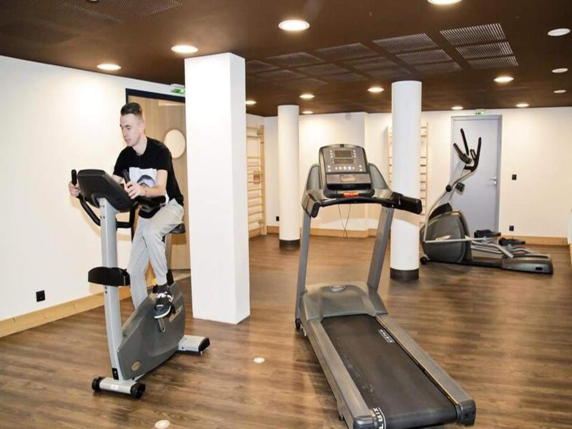 Ruim 8-persoons appartement met wellness in het hart van Châtel - foto 6