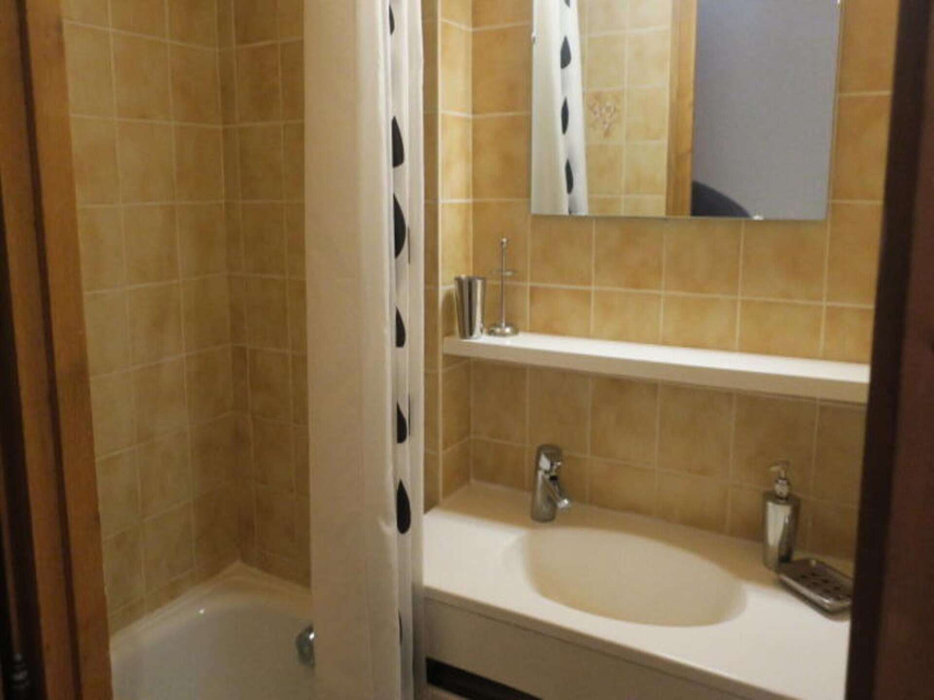 Knus appartement op 300m van de Linga-kabelbaan met zuidbalkon - foto 16
