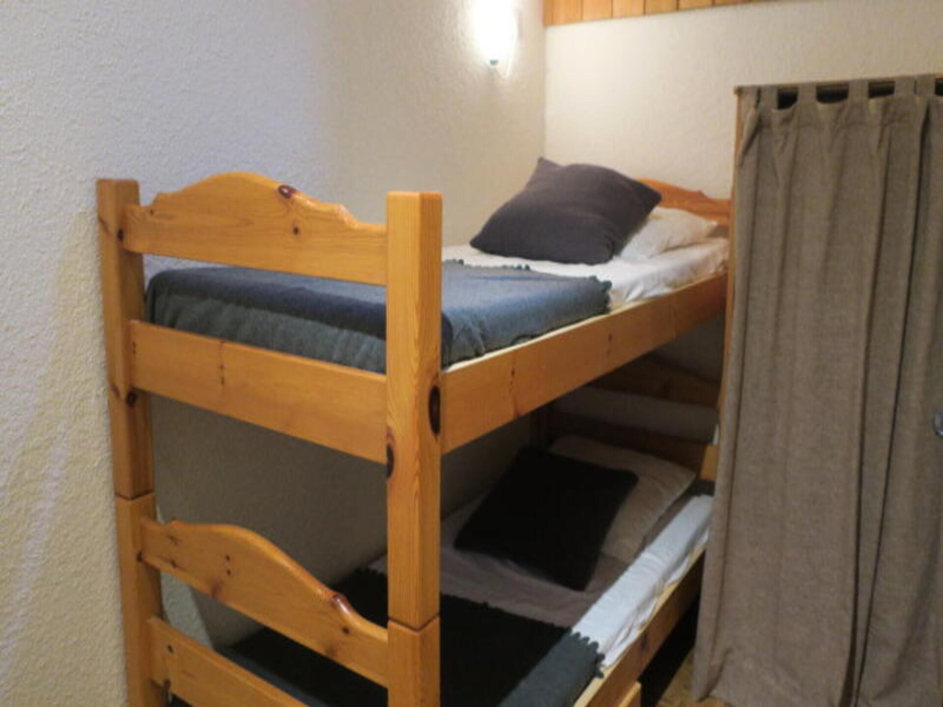 Knus appartement op 300m van de Linga-kabelbaan met zuidbalkon - foto 7