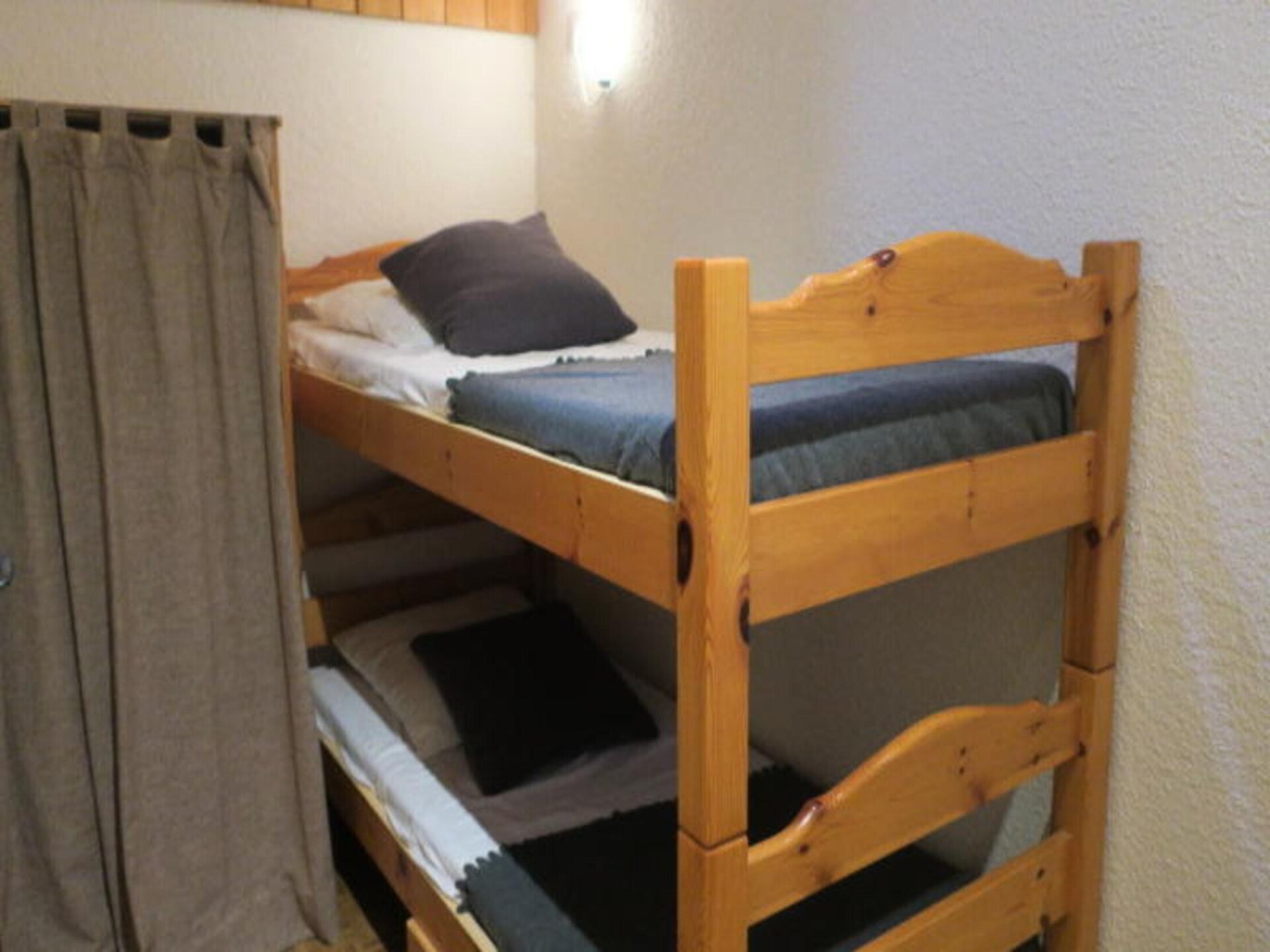 Knus appartement op 300m van de Linga-kabelbaan met zuidbalkon - foto 23