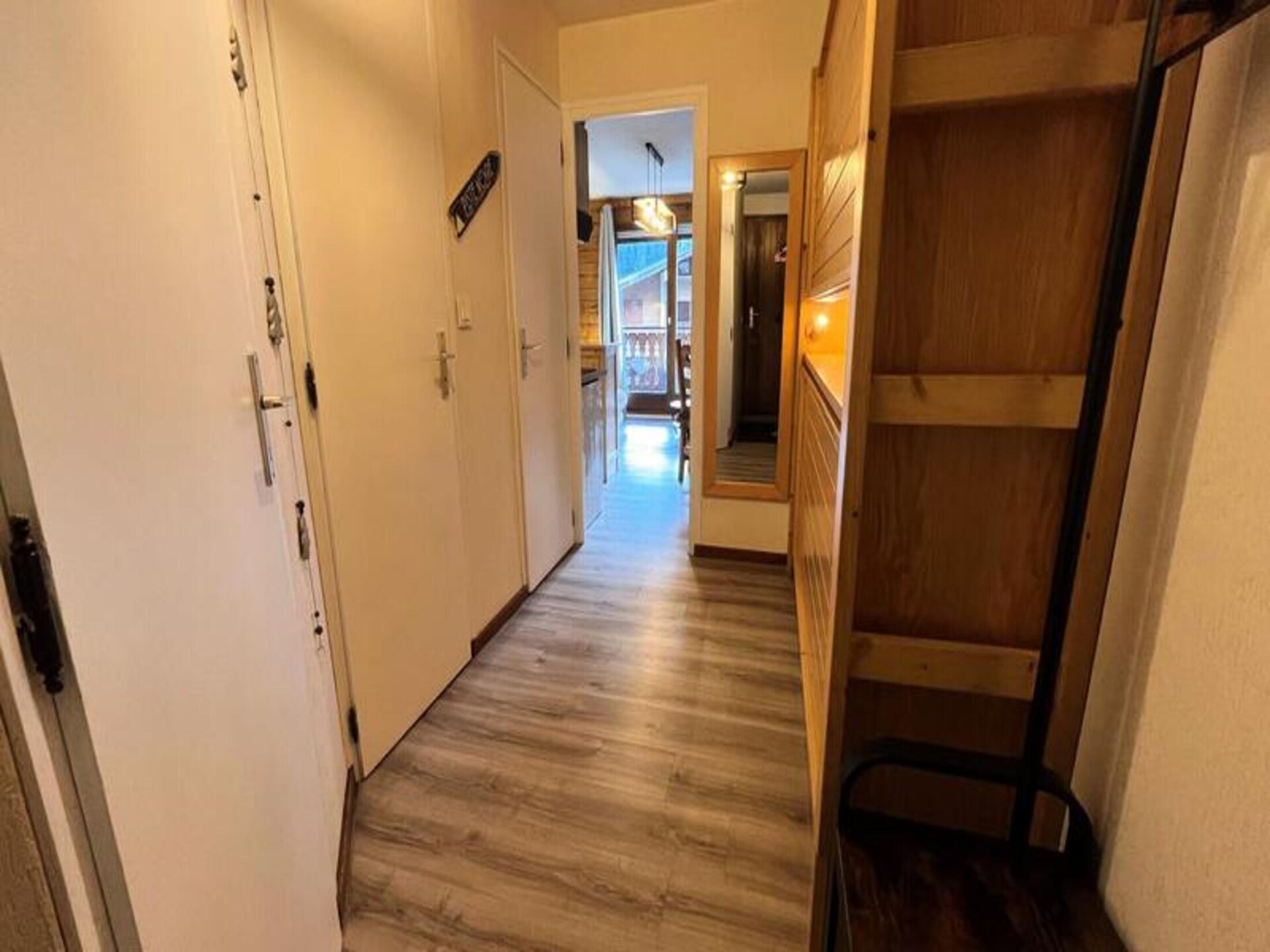 Knus appartement op 300m van de Linga-kabelbaan met zuidterras - foto 21