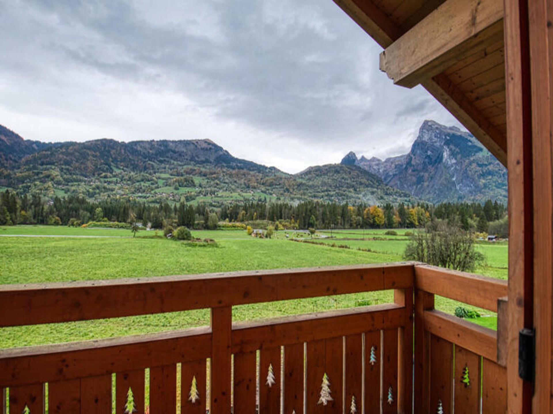 Modern duplexappartement met bergzicht en zonnig terras in Samoëns - foto 8