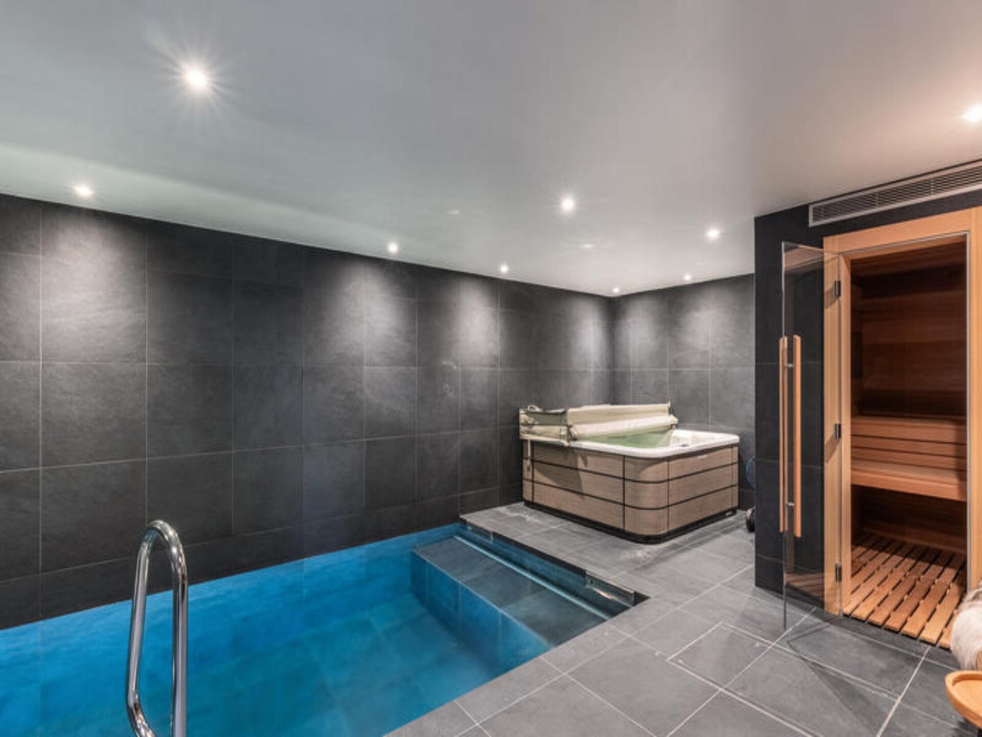 Luxe chalet Combloux: 12p, wellness, ski-in/ski-out, Mont Blanc-uitzicht - foto 15