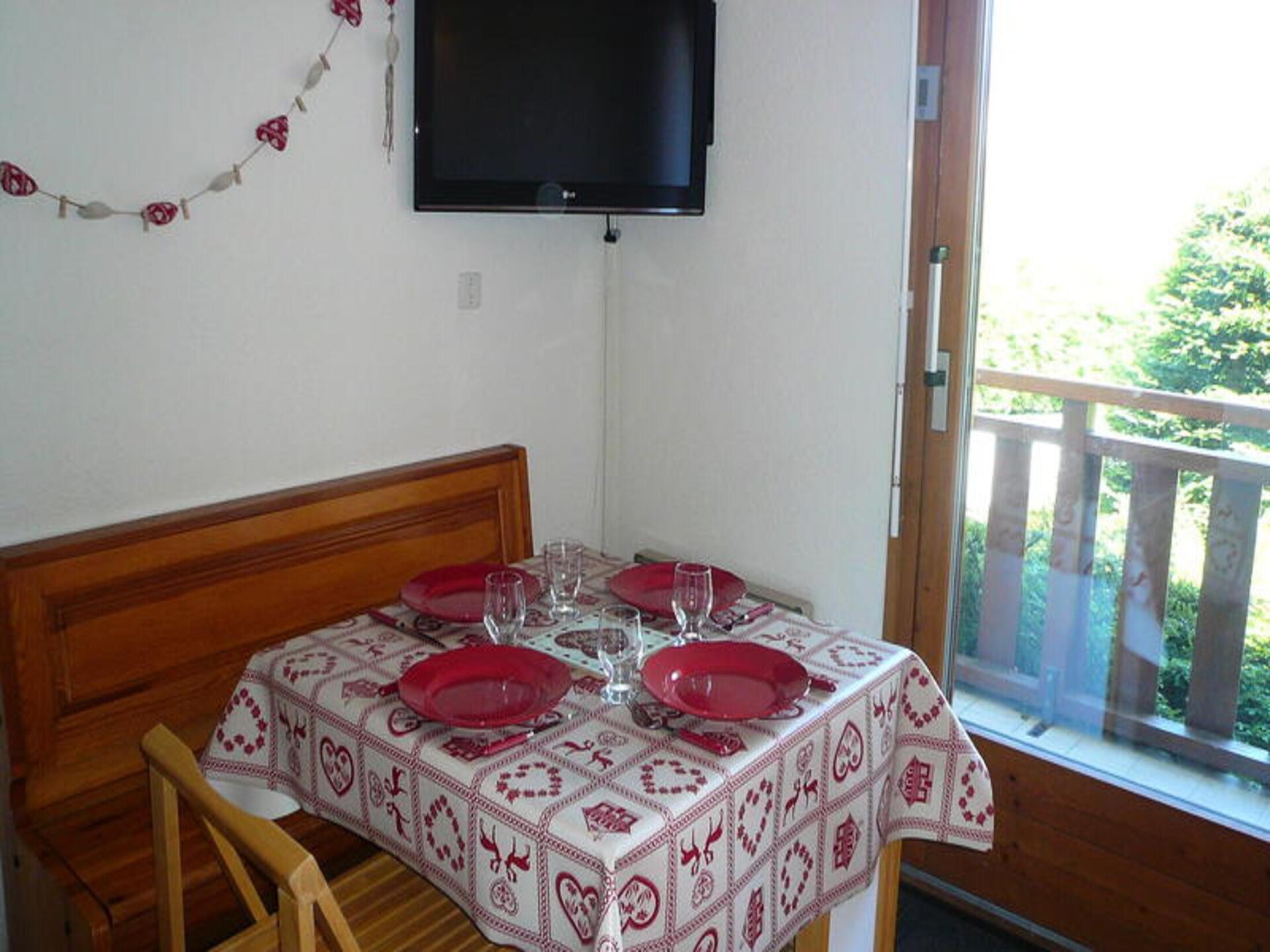 Compact appartement op de begane grond in Combloux, vlakbij centrum en pistes - foto 5