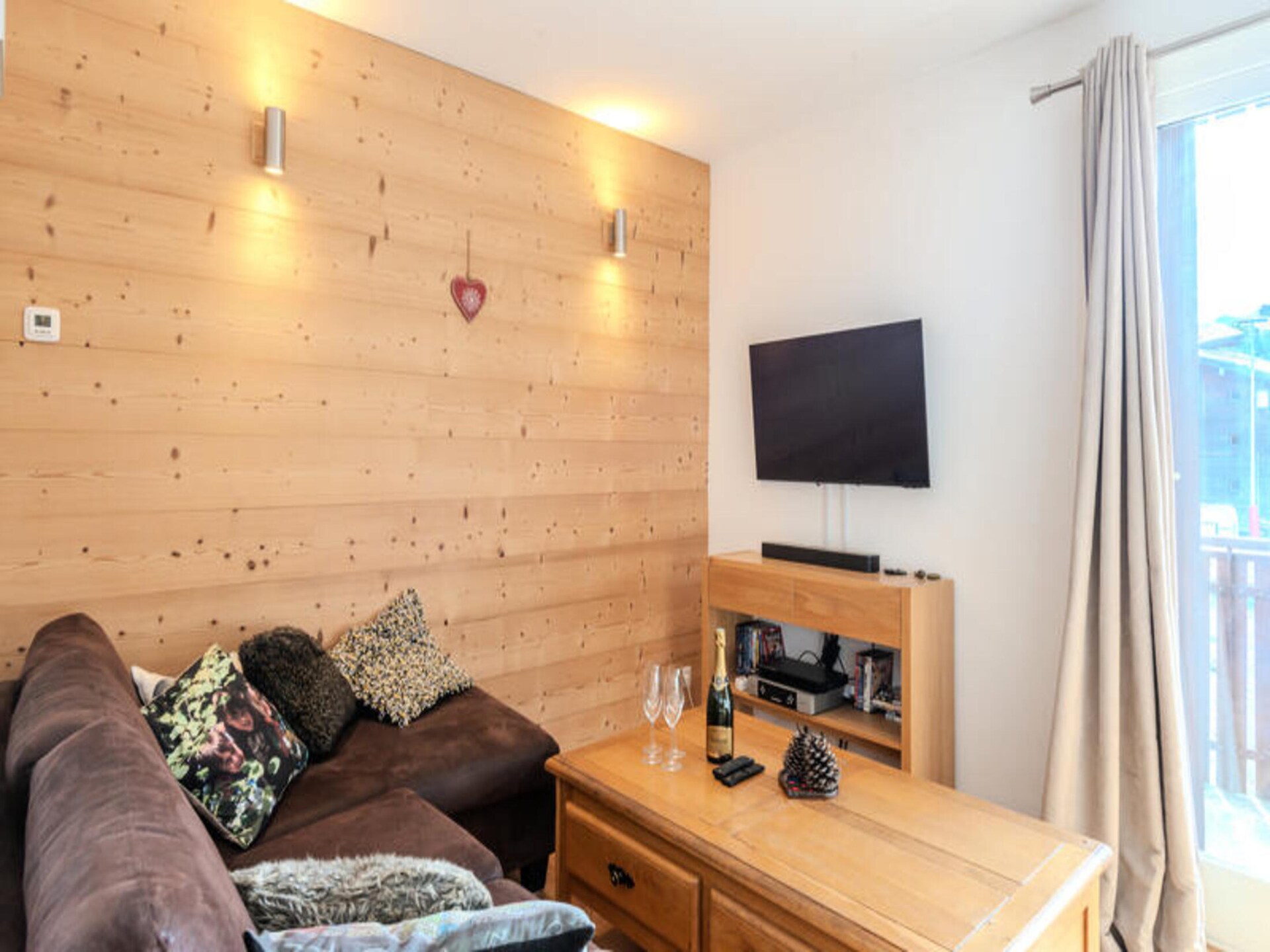Modern 3-slaapkamerappartement met balkon op 900m van centrum Morzine - foto 7