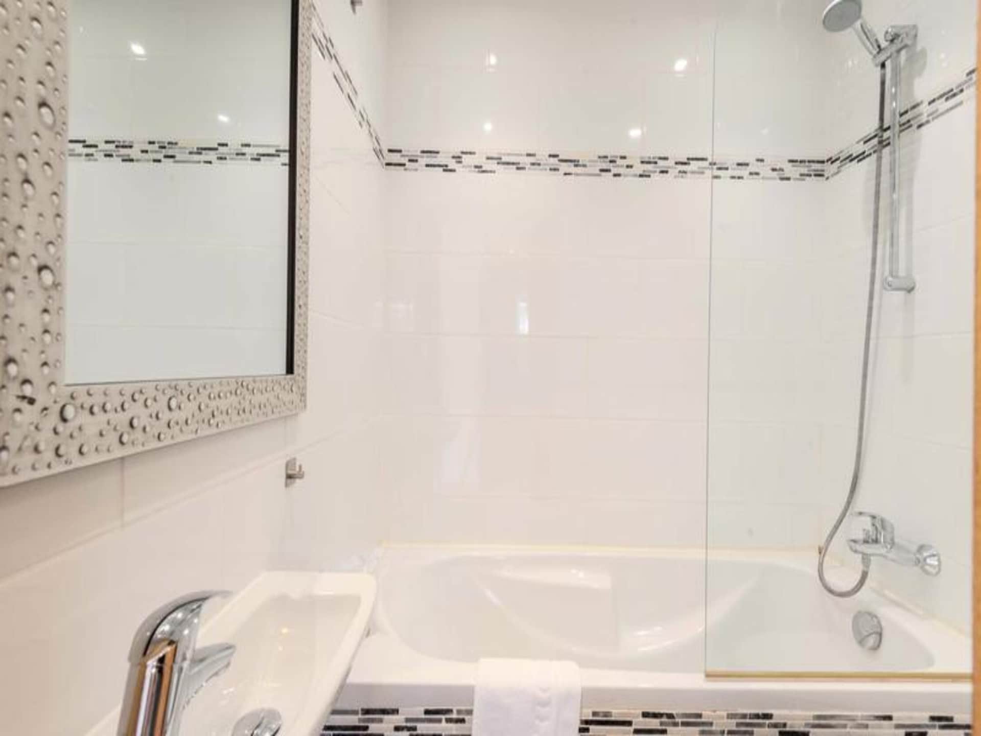 Modern 3-slaapkamerappartement met balkon op 900m van centrum Morzine - foto 18