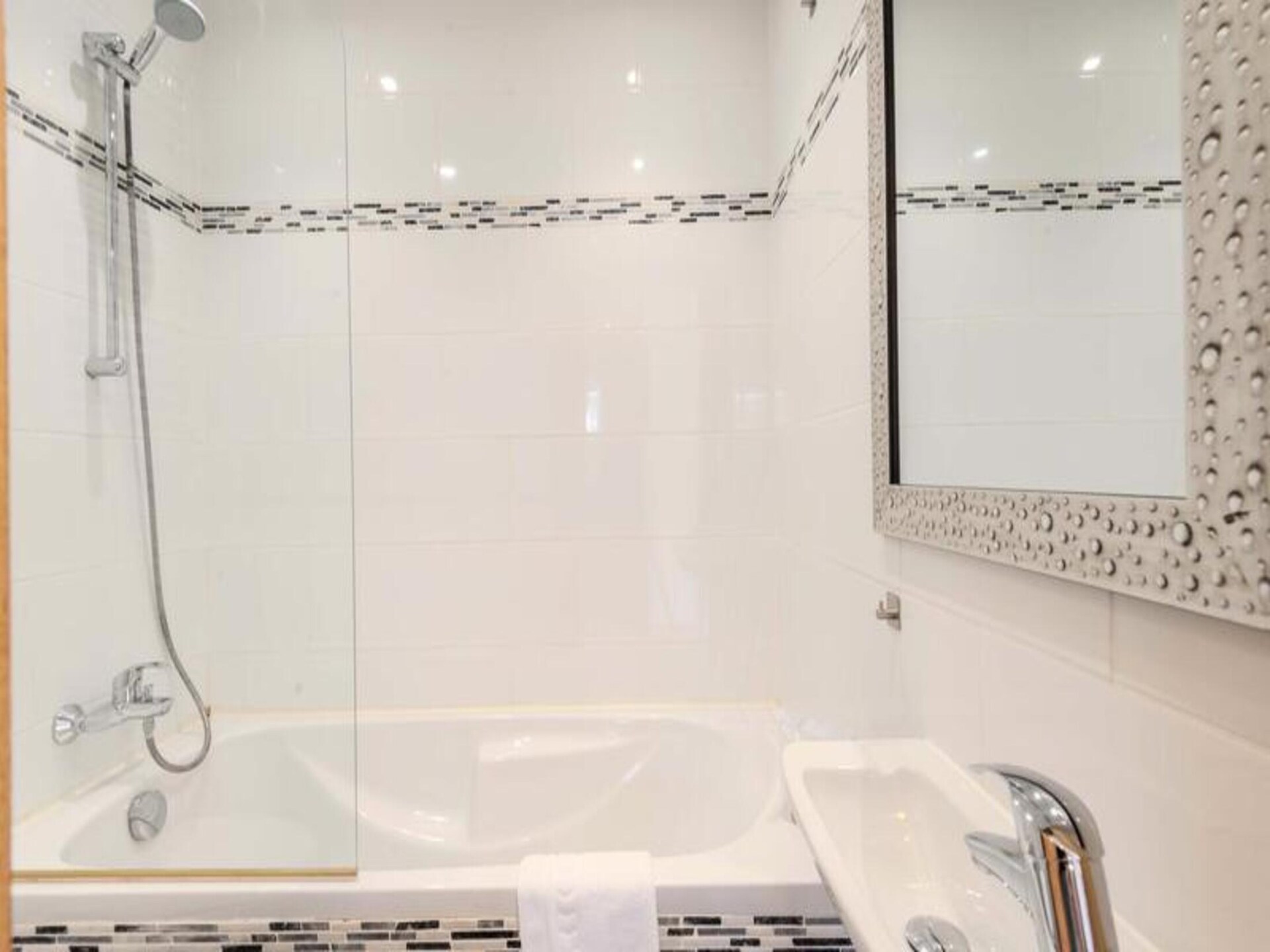 Modern 3-slaapkamerappartement met balkon op 900m van centrum Morzine - foto 19