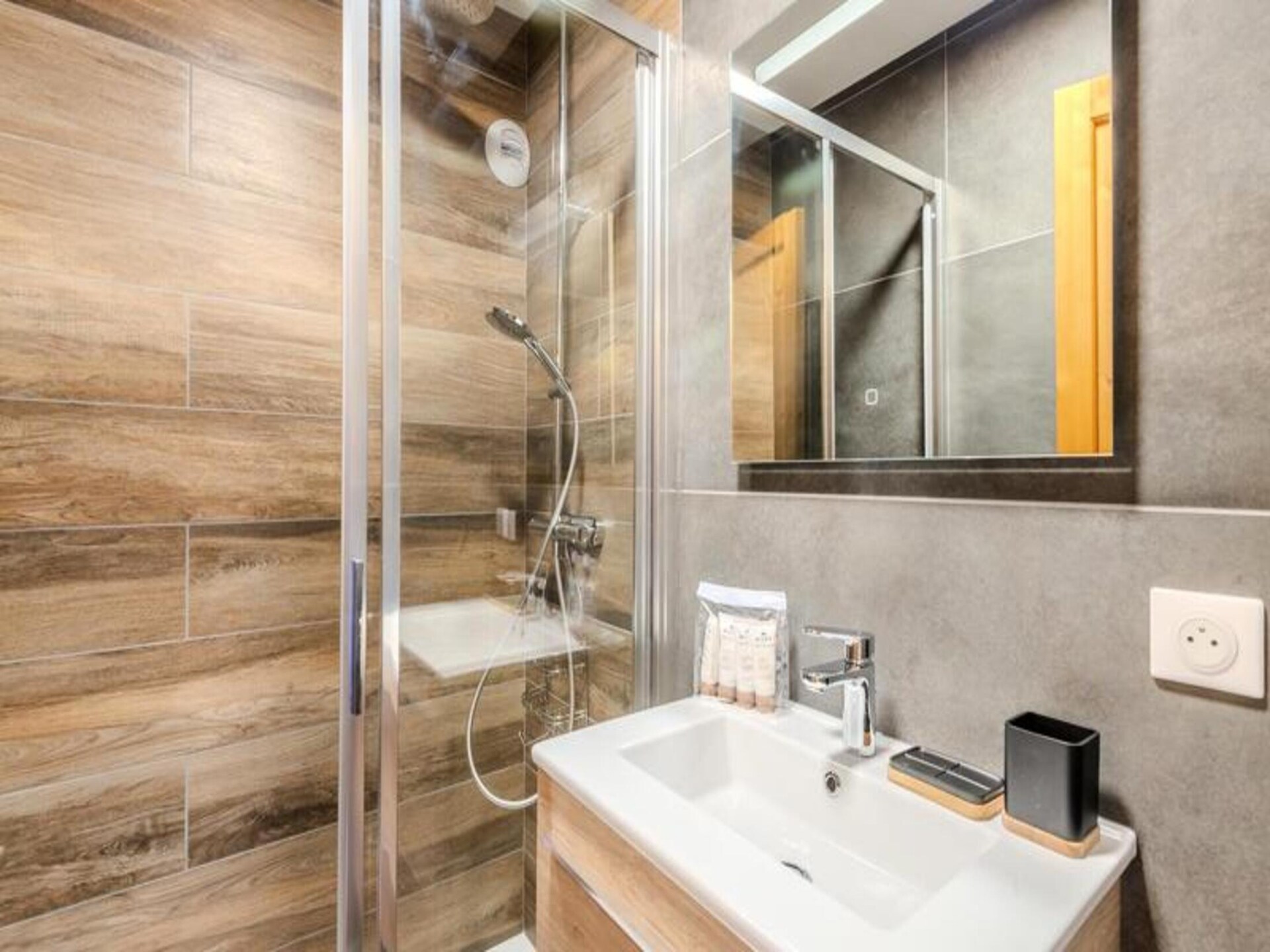 Gerenoveerd studio-appartement op 200m van de piste in Morzine - foto 19