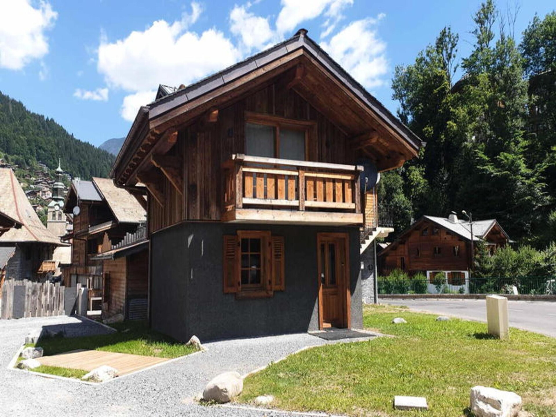 Gerenoveerd chaletappartement in het oude hart van Morzine, vlakbij de piste - foto 6