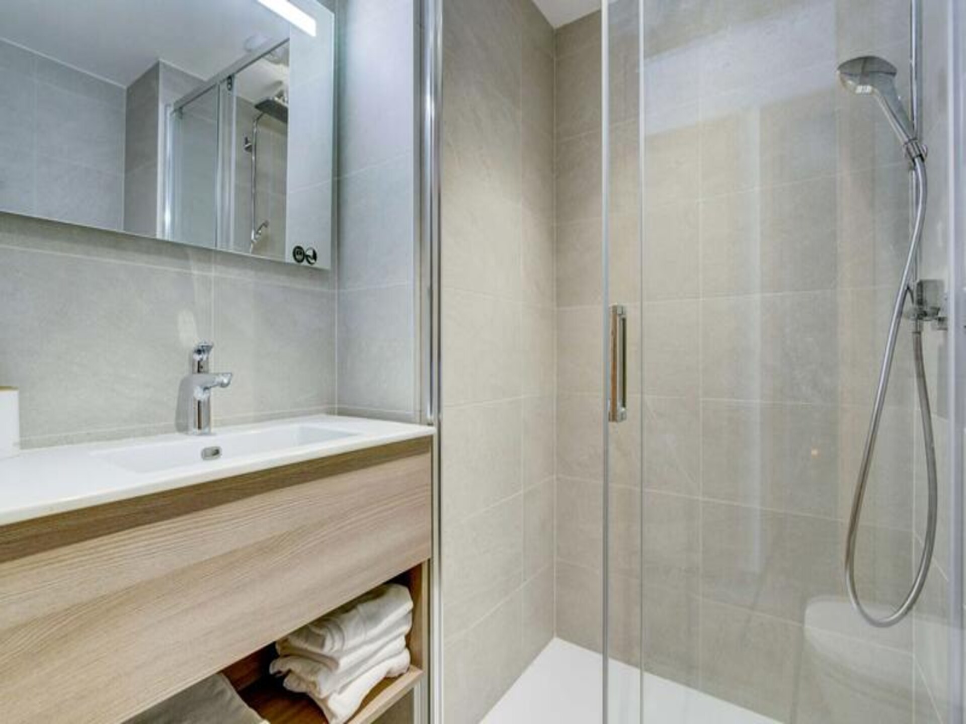 Ruim 8-persoons appartement vlakbij de Super-Morzine gondel in Morzine - foto 7