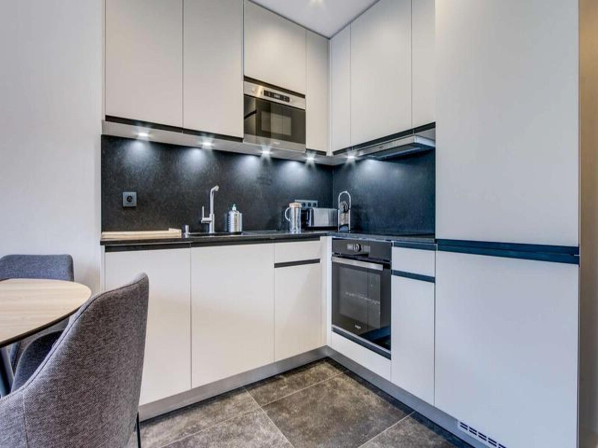 Gerenoveerd 6-persoons appartement op 200m van de skilift in Morzine - foto 12
