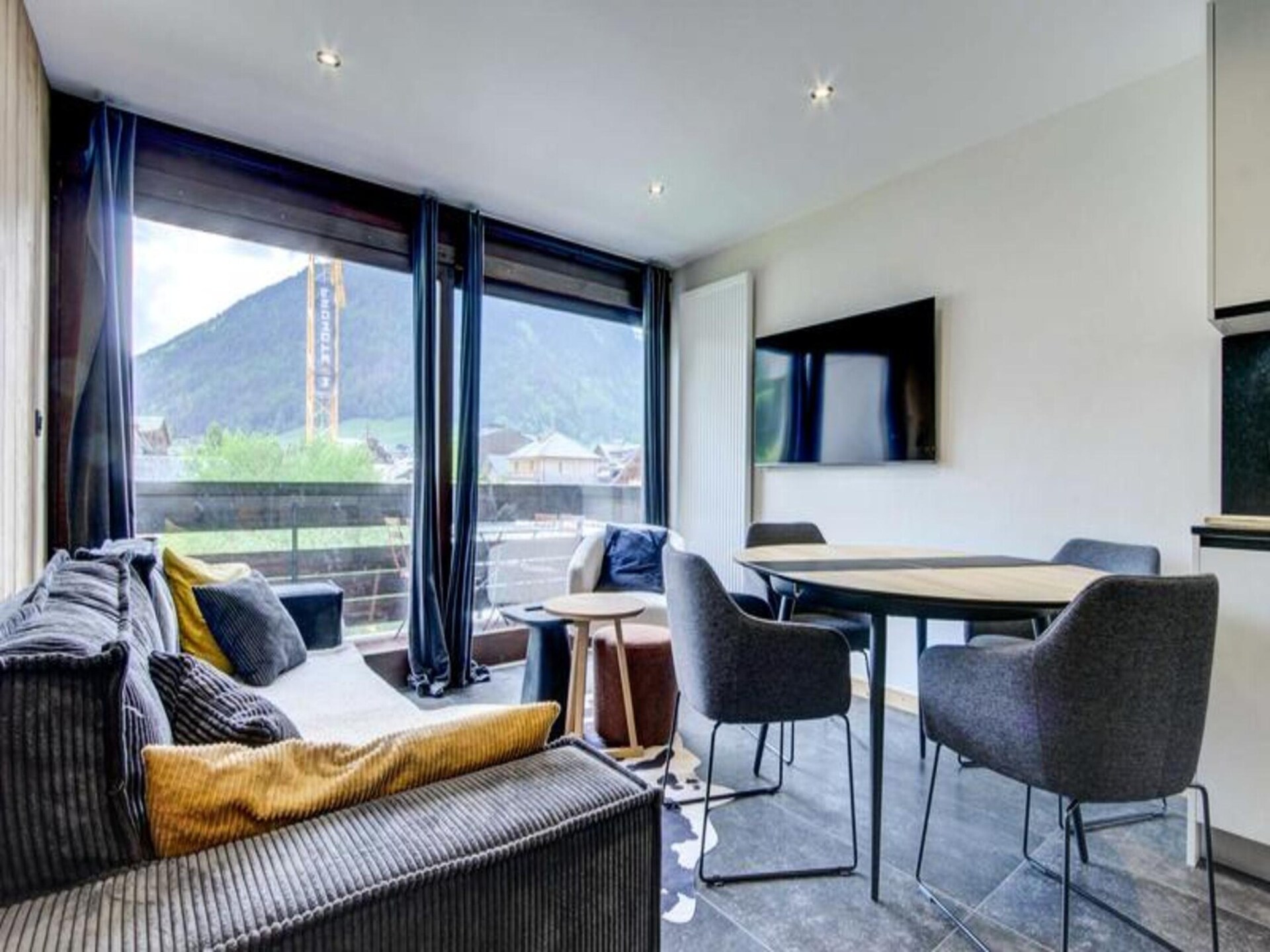 Gerenoveerd 6-persoons appartement op 200m van de skilift in Morzine - foto 10