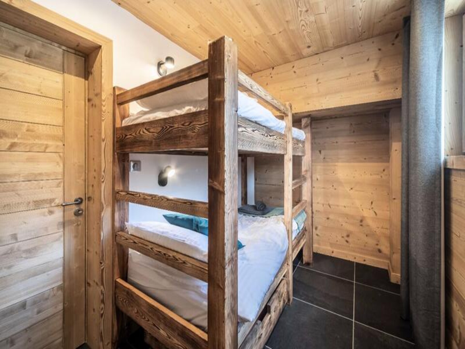 Chalet Roji: Ruim 130m² chalet met jacuzzi en uitzicht, 5 min van Morzine centrum - foto 9