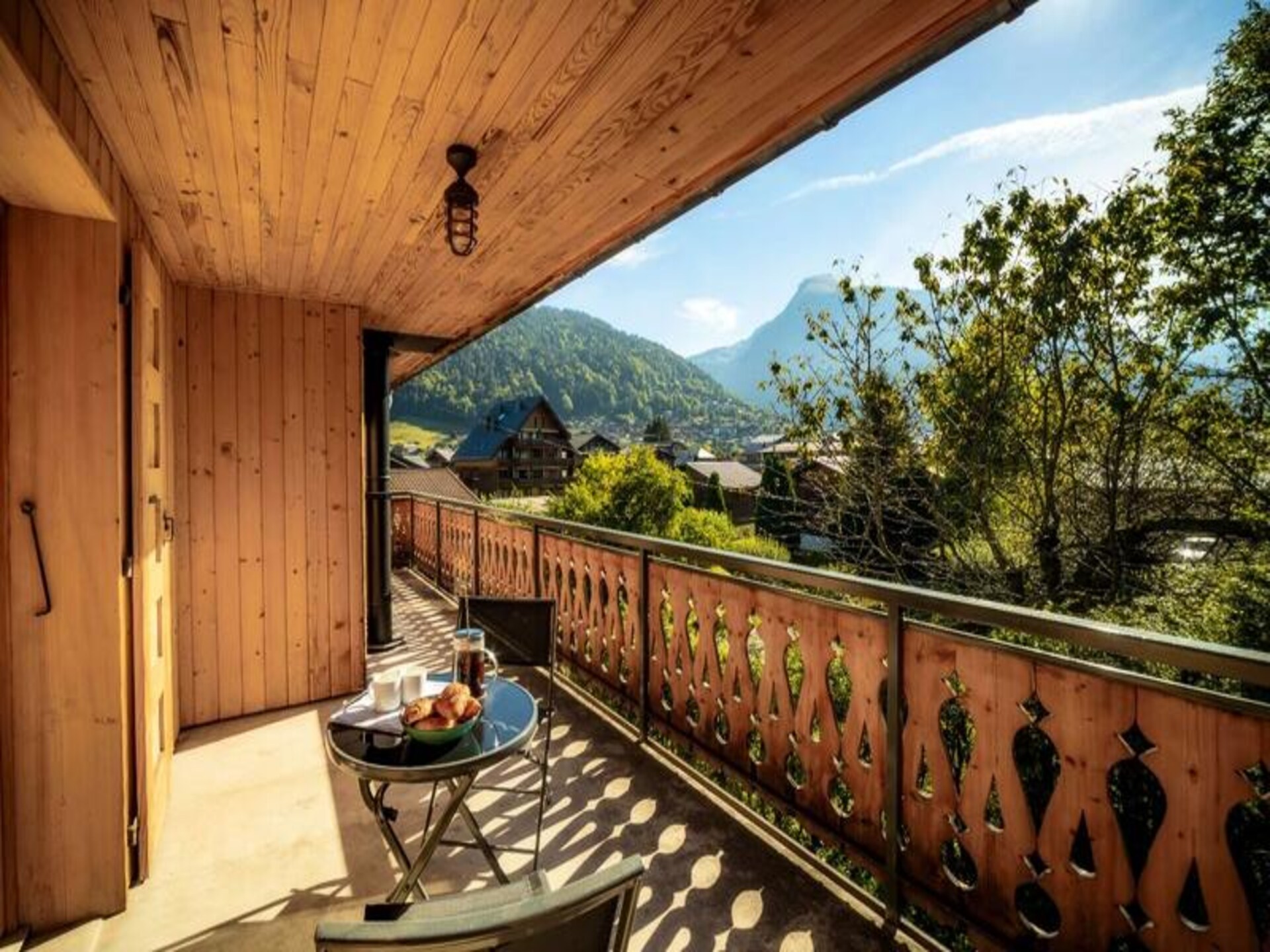 Chalet Roji: Ruim 130m² chalet met jacuzzi en uitzicht, 5 min van Morzine centrum - foto 16