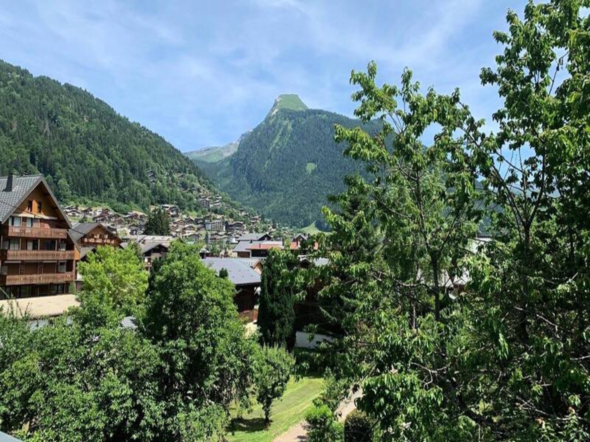 Chalet Roji: Ruim 130m² chalet met jacuzzi en uitzicht, 5 min van Morzine centrum - foto 17