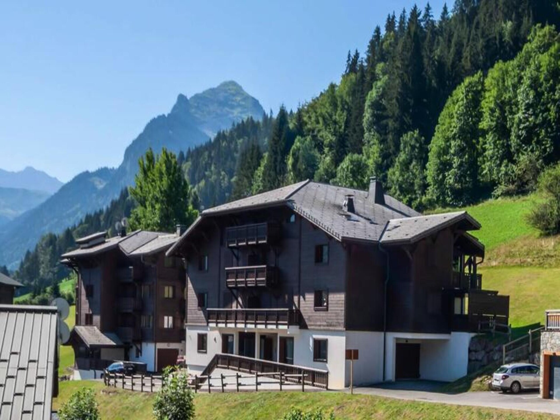 Appartement aan de piste in Morzine met groot balkon en garage - foto 17