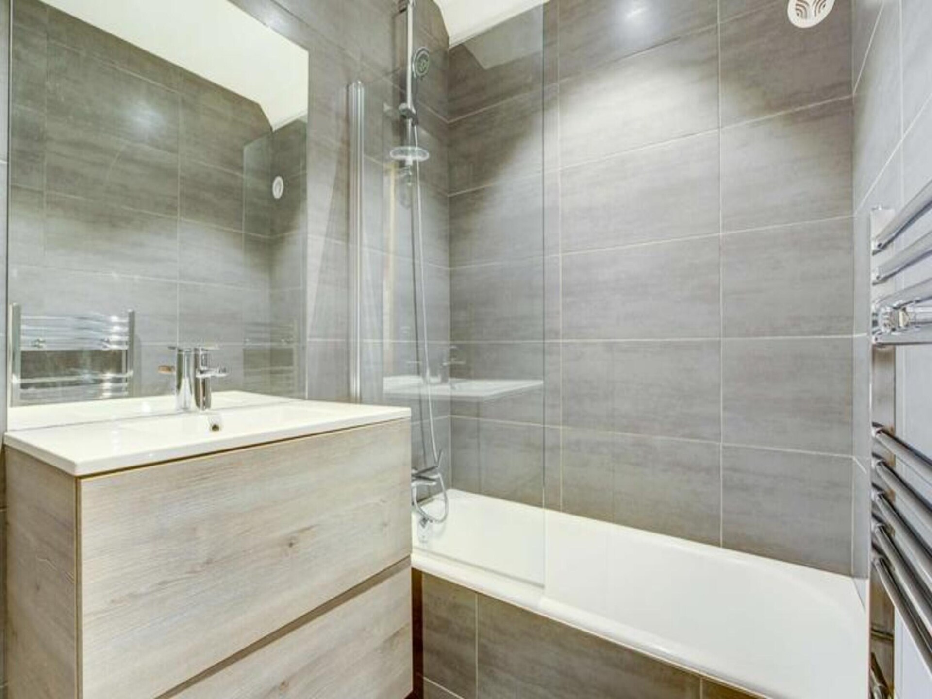 Modern 4-kamerappartement in hartje Morzine met skibus op 20 meter - foto 19