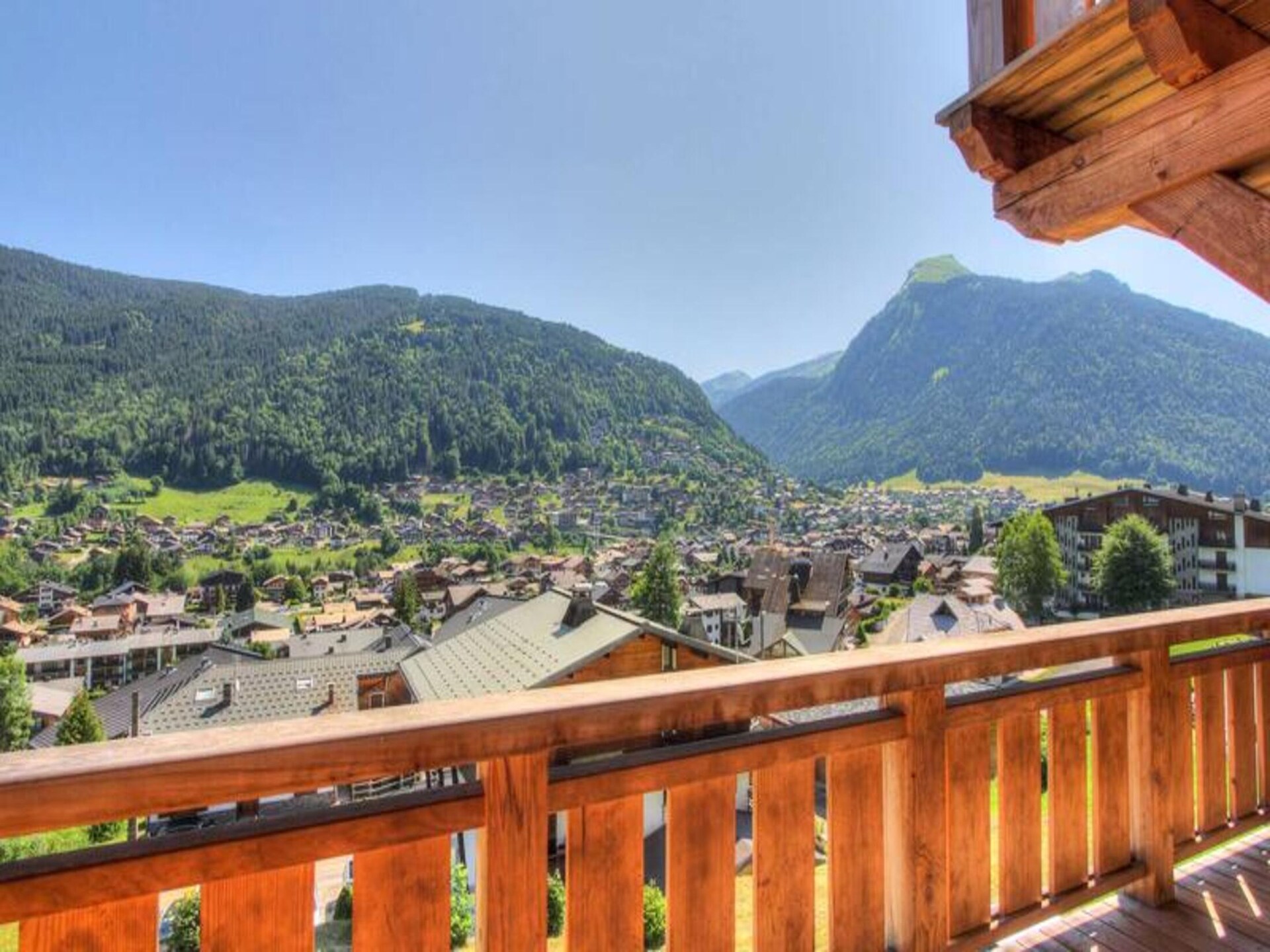 Luxe appartement aan de piste in Morzine met balkon en garage - foto 29