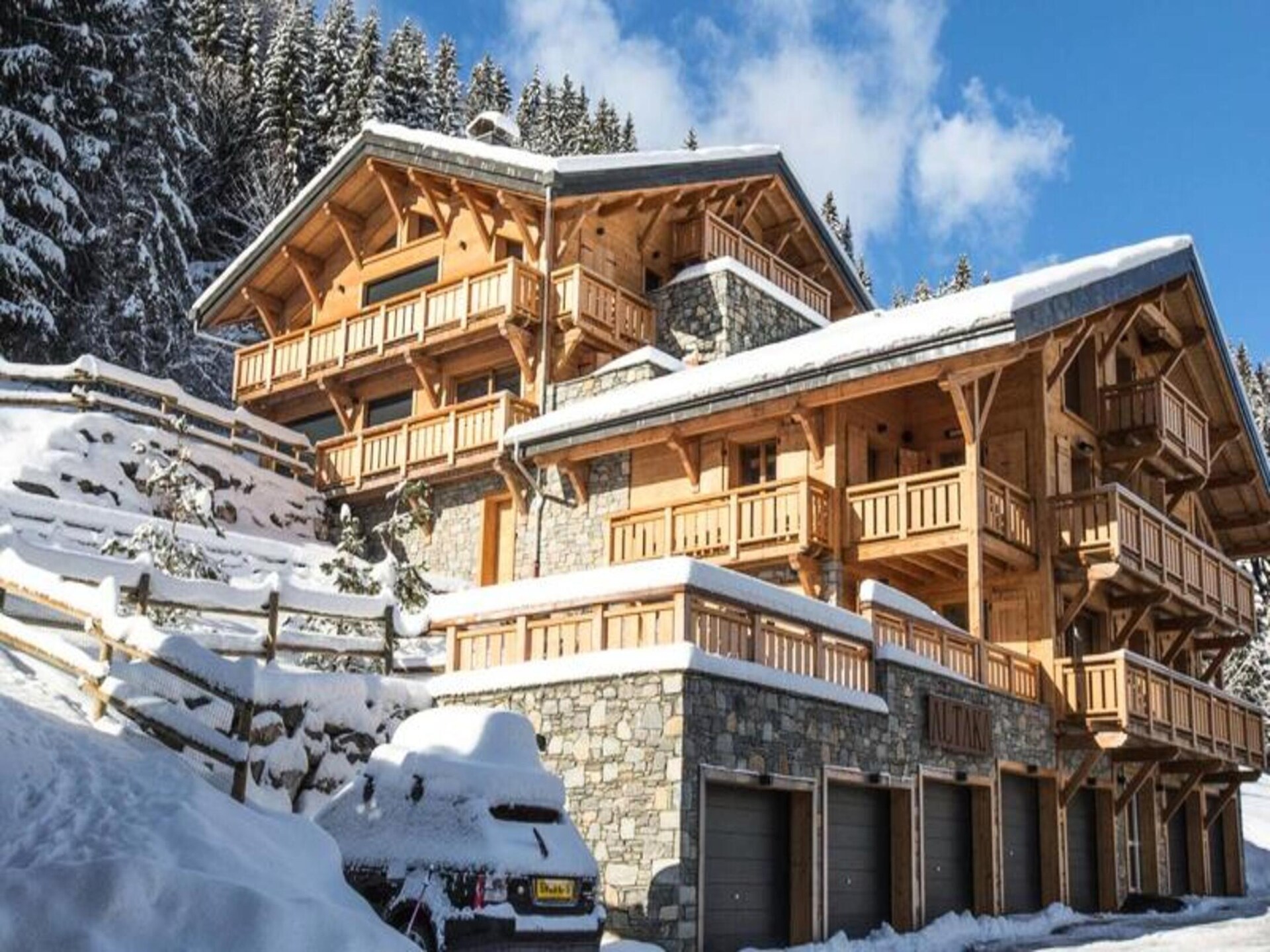 Luxe appartement aan de piste in Morzine met balkon en garage - foto 3
