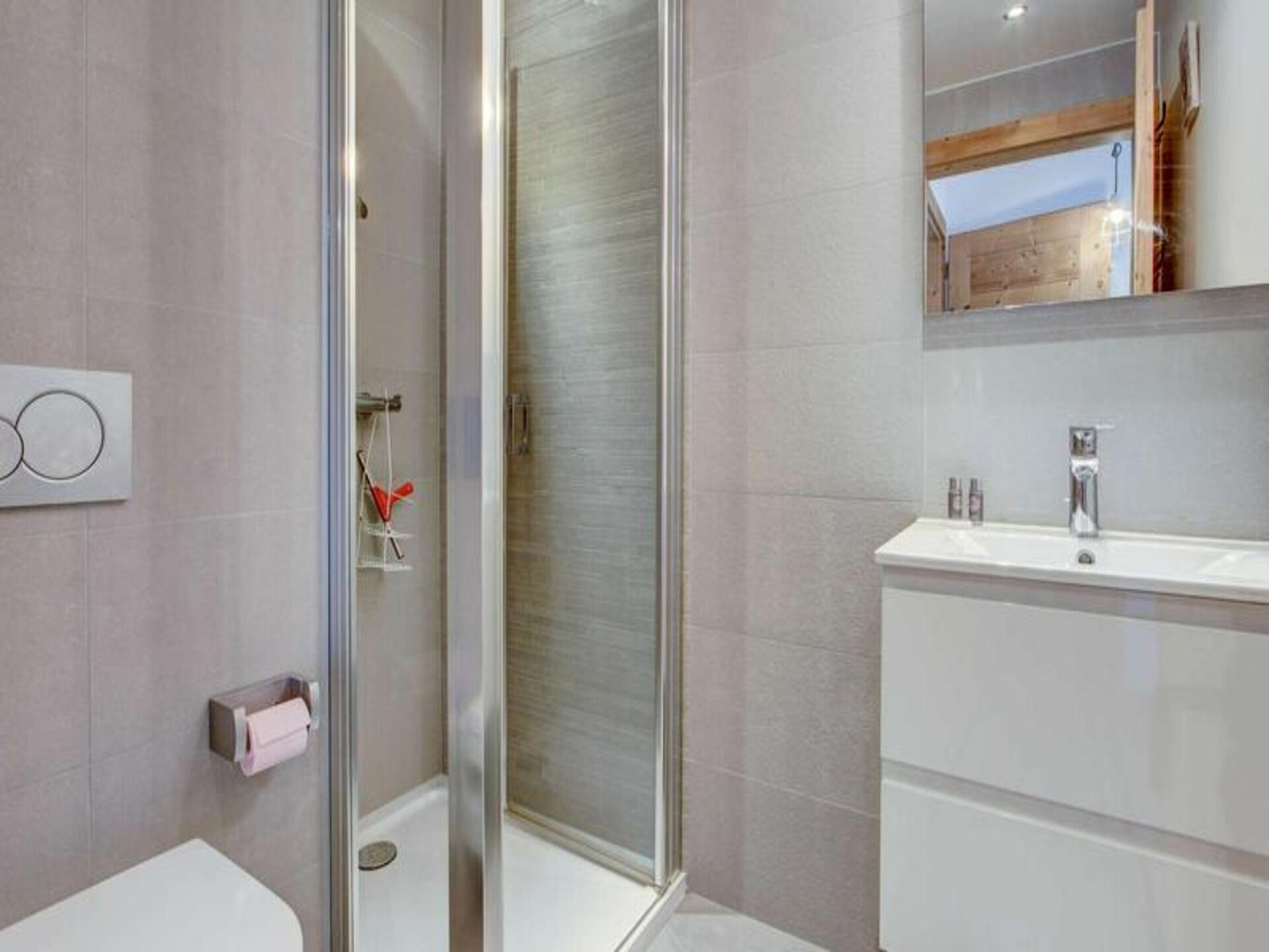 Luxe appartement aan de piste in Morzine met balkon en garage - foto 27