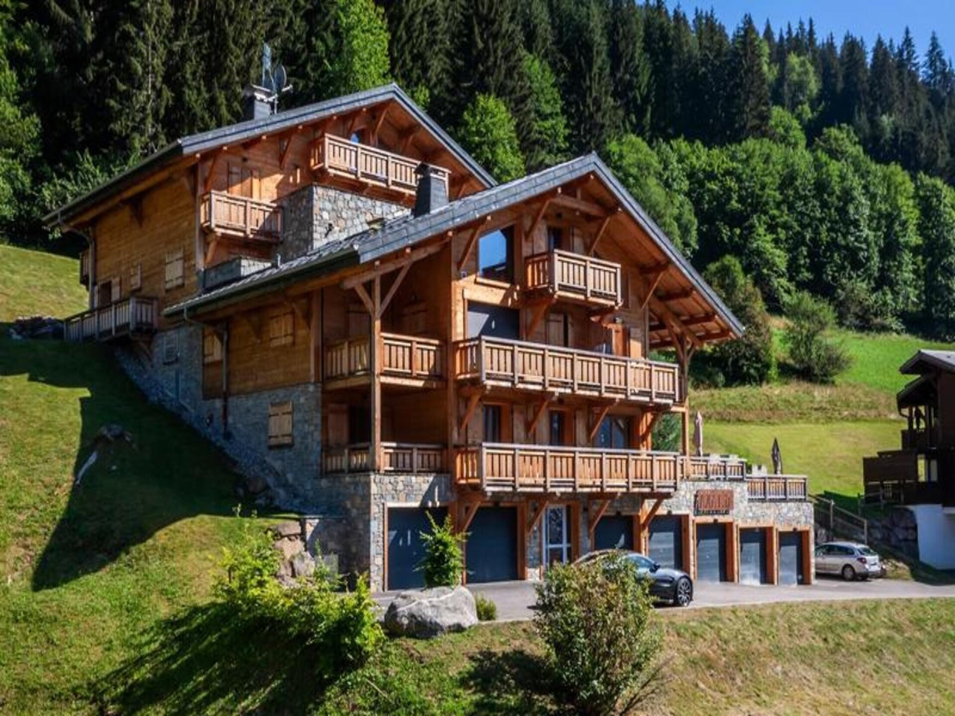 Luxe appartement aan de piste in Morzine met balkon en garage - foto 2