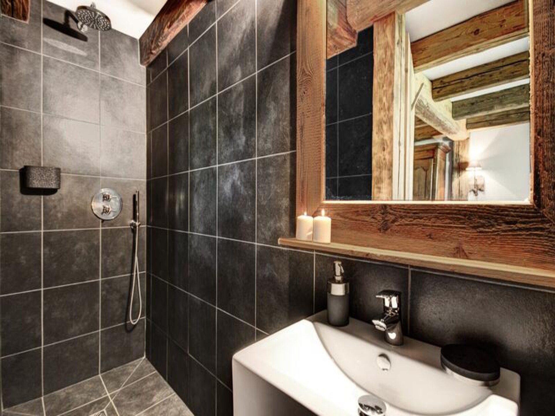 Authentiek chalet voor 14 personen met sauna nabij Morzine - foto 21