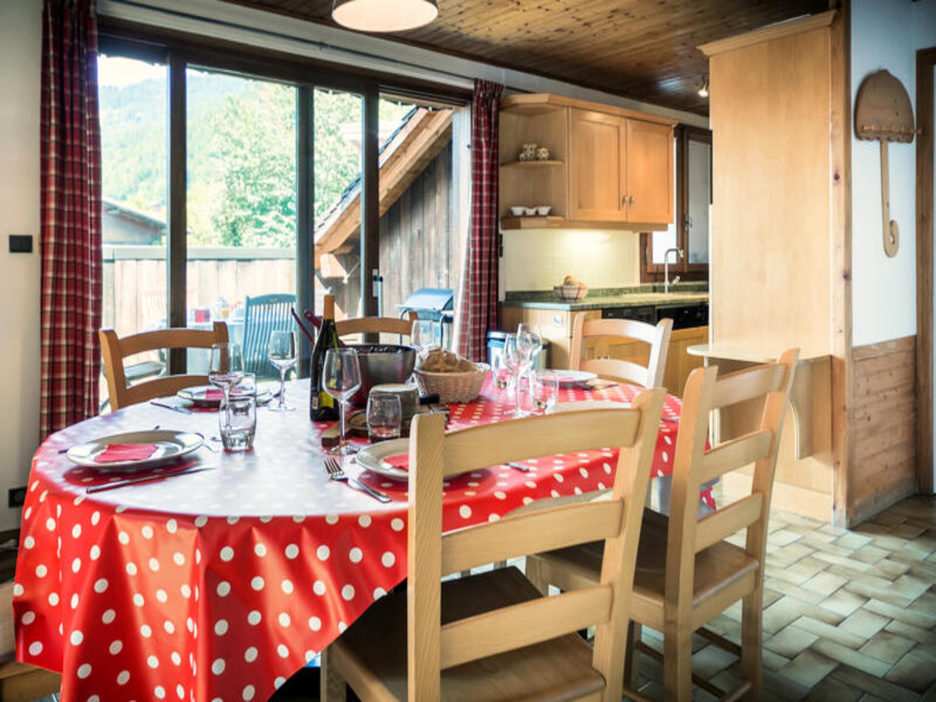 Résidence Morzna: ruim 6-persoonsappartement in hartje Morzine met open haard - foto 12