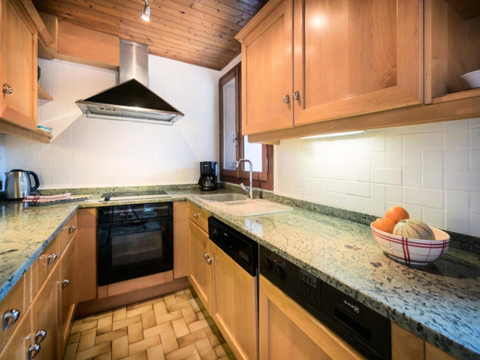 Résidence Morzna: ruim 6-persoonsappartement in hartje Morzine met open haard - foto 16