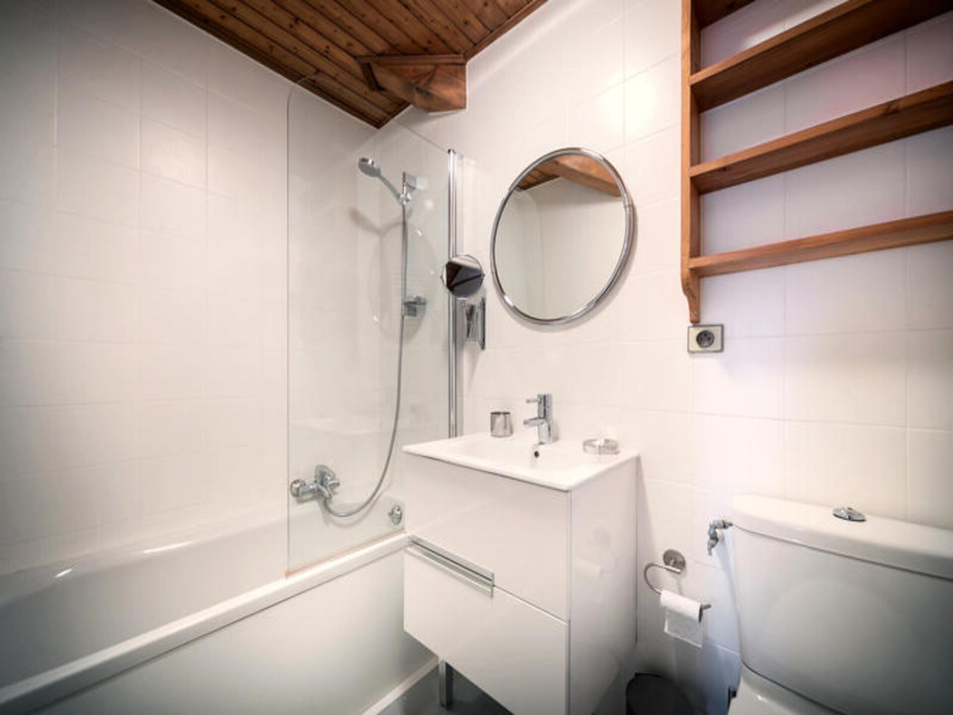 Résidence Morzna: ruim 6-persoonsappartement in hartje Morzine met open haard - foto 9