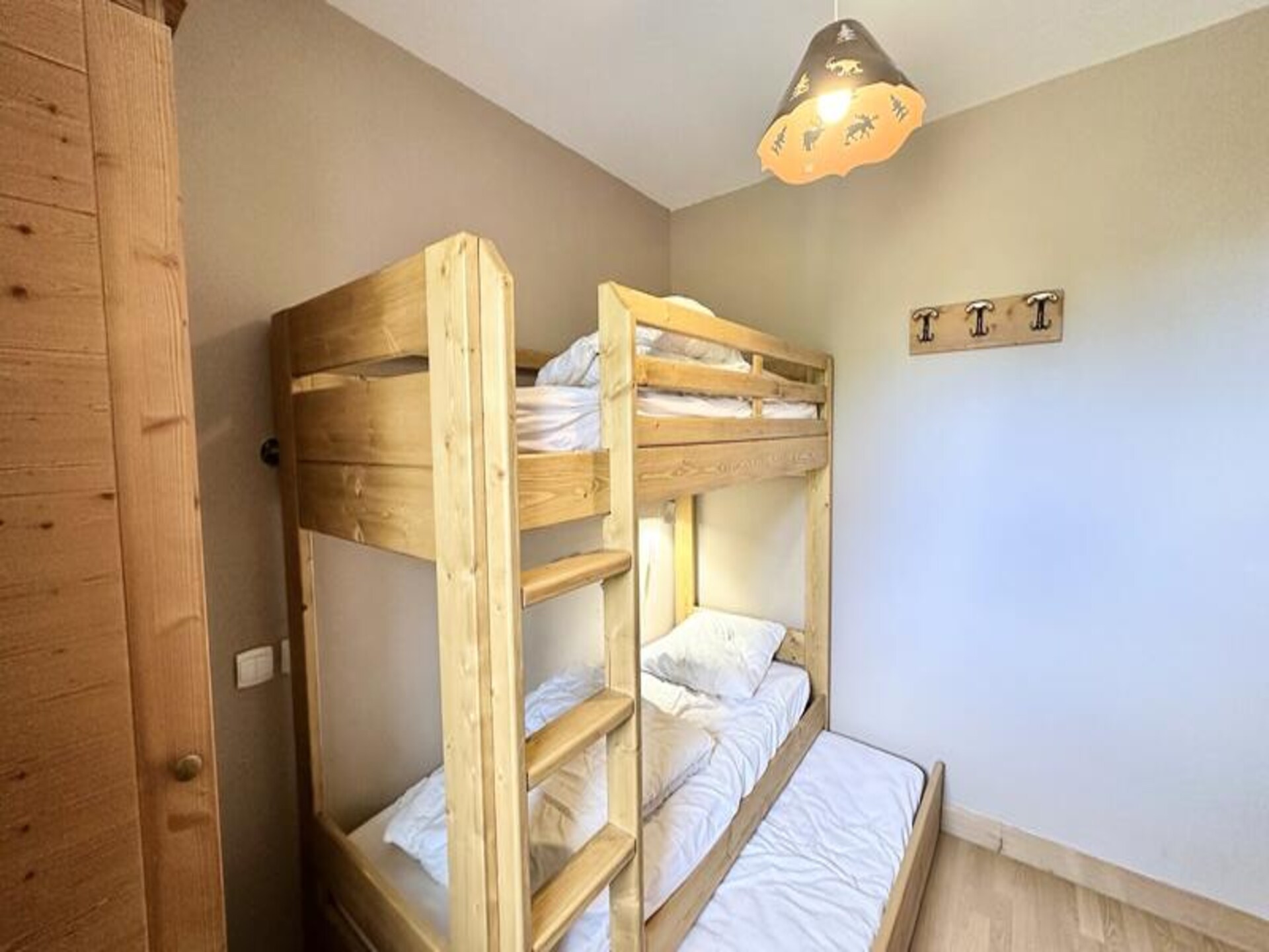 Hoekappartement met balkon en zwembad, vlakbij de pistes in Vars - foto 17