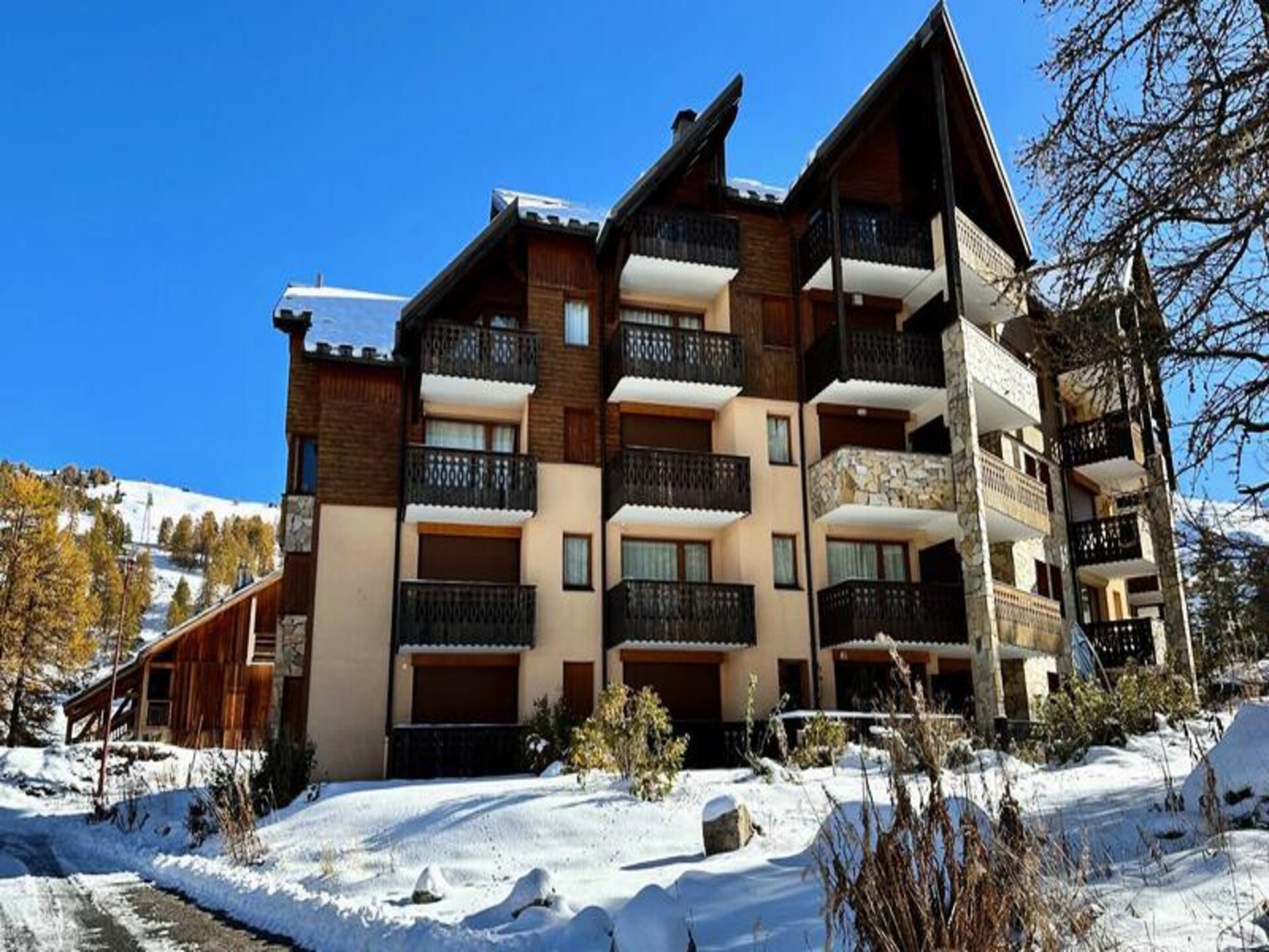 Ruim 8-persoons appartement met zuidterras in Vars, op 200m van de piste - foto 2