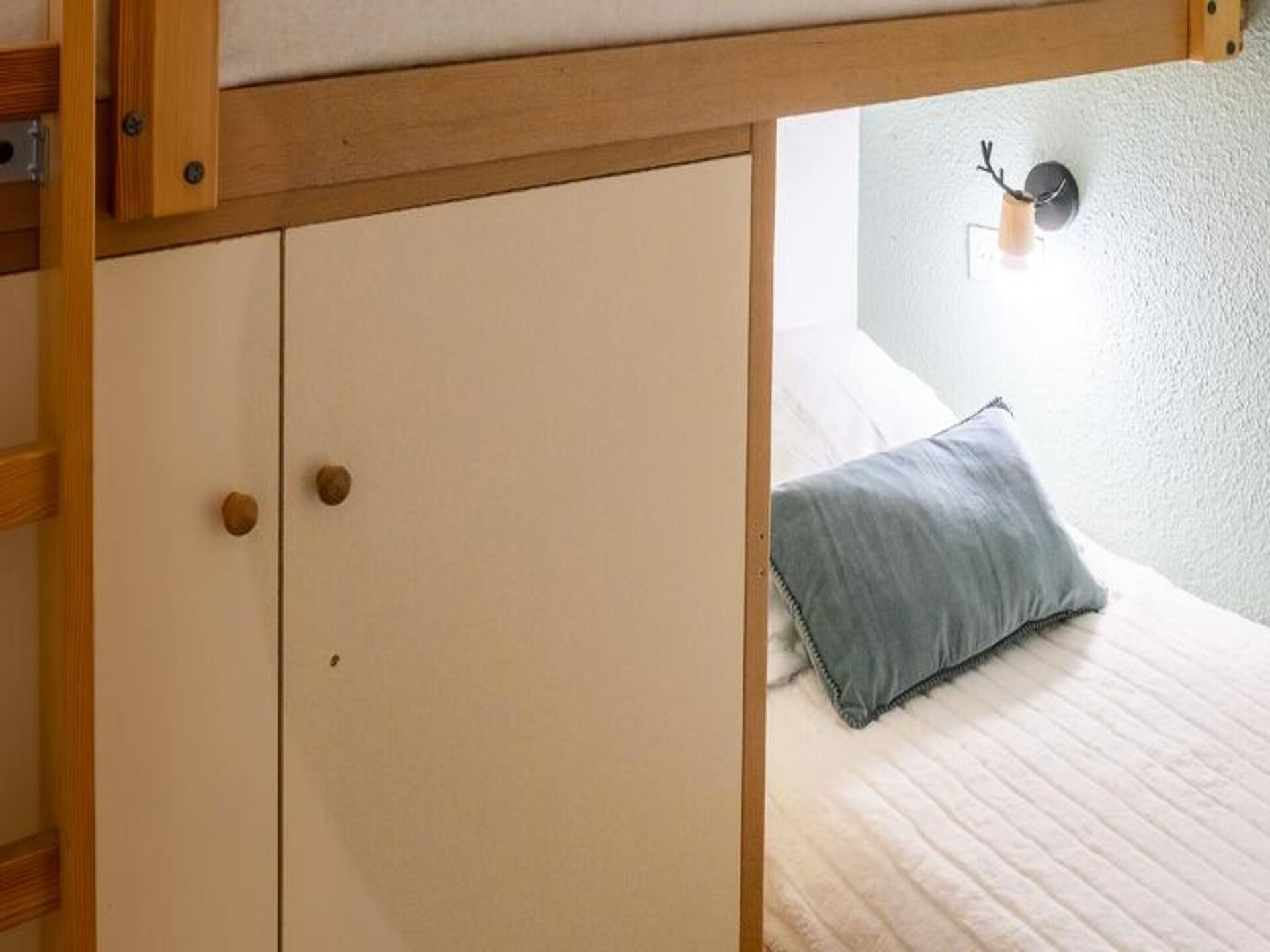 Licht appartement voor 6 in Vars, met balkon en uitzicht, vlakbij de piste - foto 25