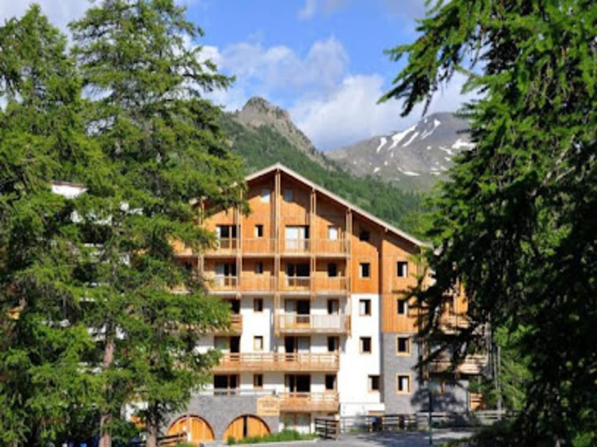 Licht appartement voor 6 in Vars, met balkon en uitzicht, vlakbij de piste - foto 19