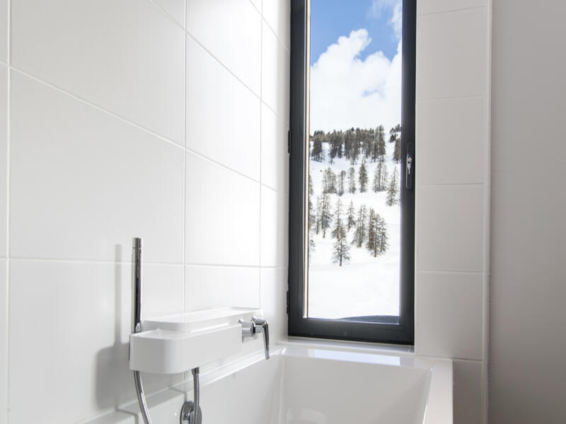 Chalet Nevalhaia in Vars: 240m² luxe met privéspa, sauna en 5 slaapkamers - foto 9