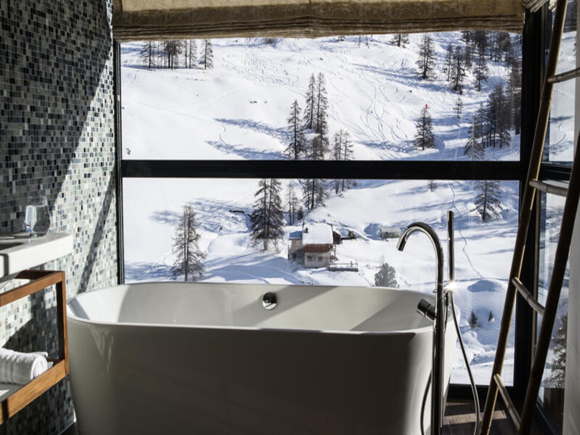 Chalet Nevalhaia in Vars: 240m² luxe met privéspa, sauna en 5 slaapkamers - foto 11