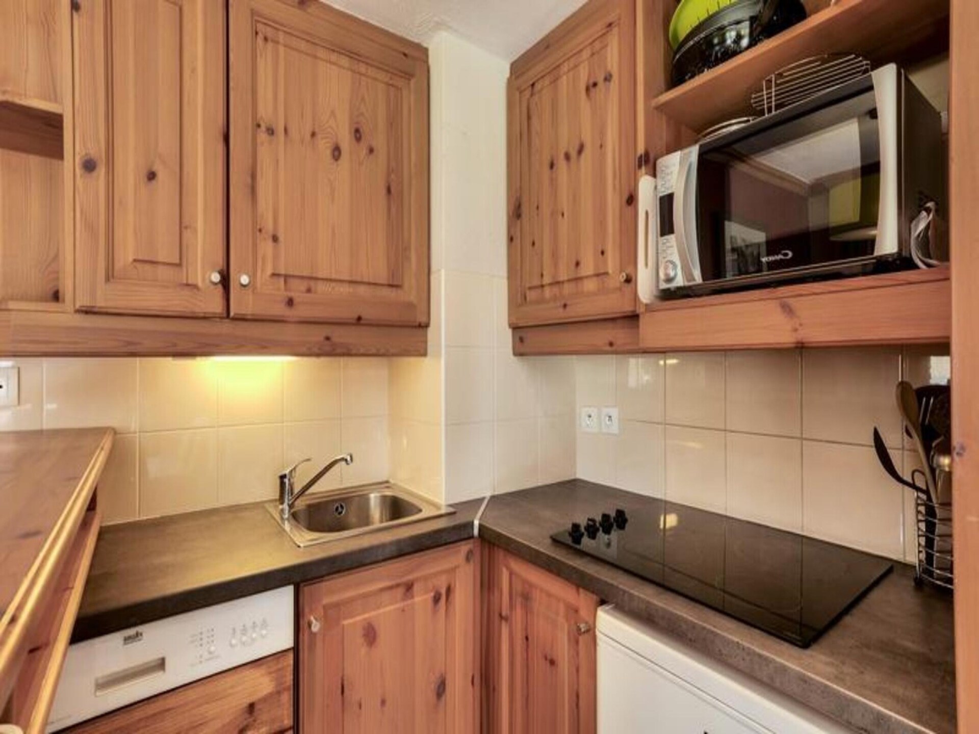 Authentiek appartement op 3 minuten van de piste met zuidbalkon - foto 32