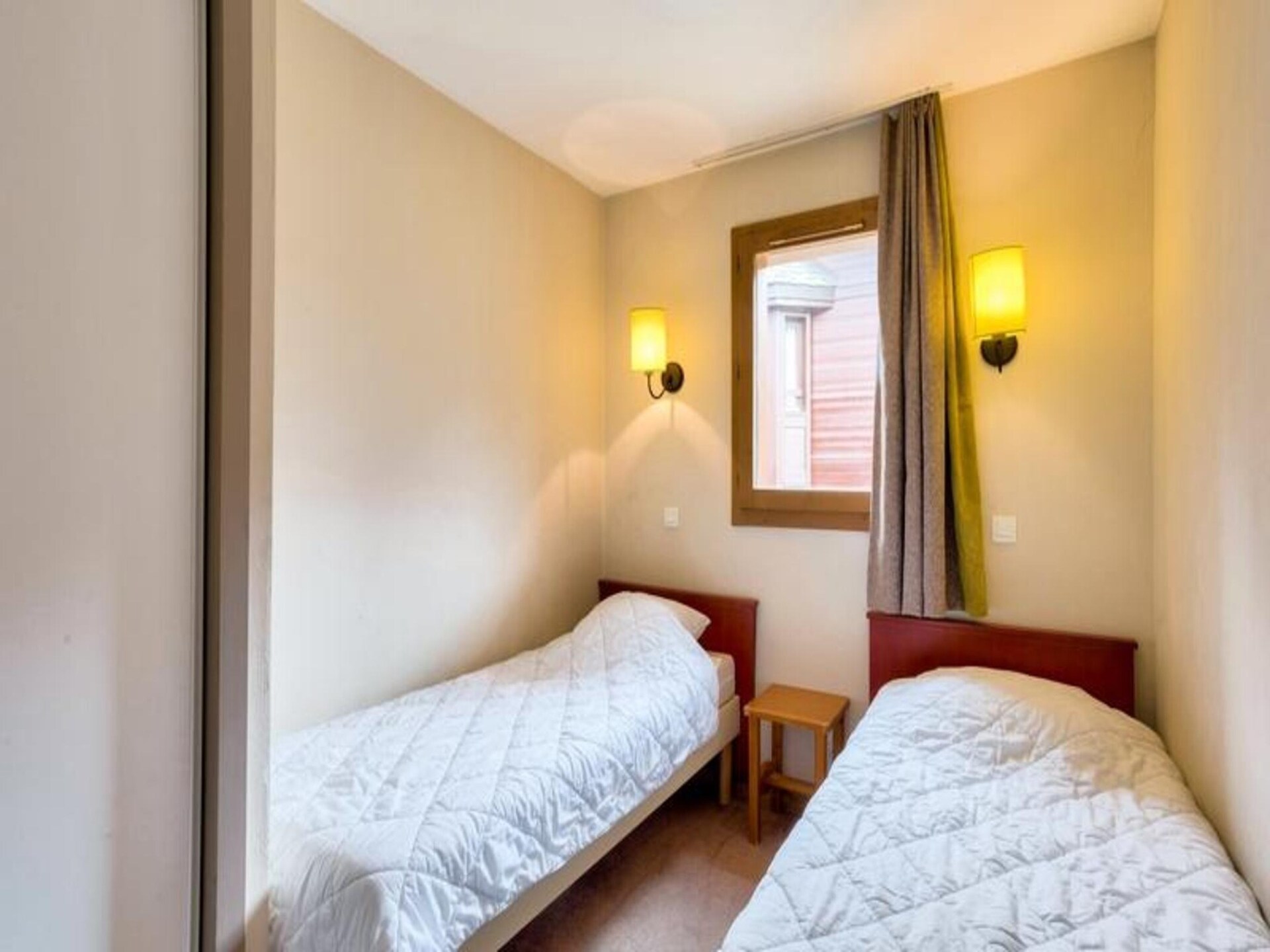 Authentiek appartement op 3 minuten van de piste met zuidbalkon - foto 13