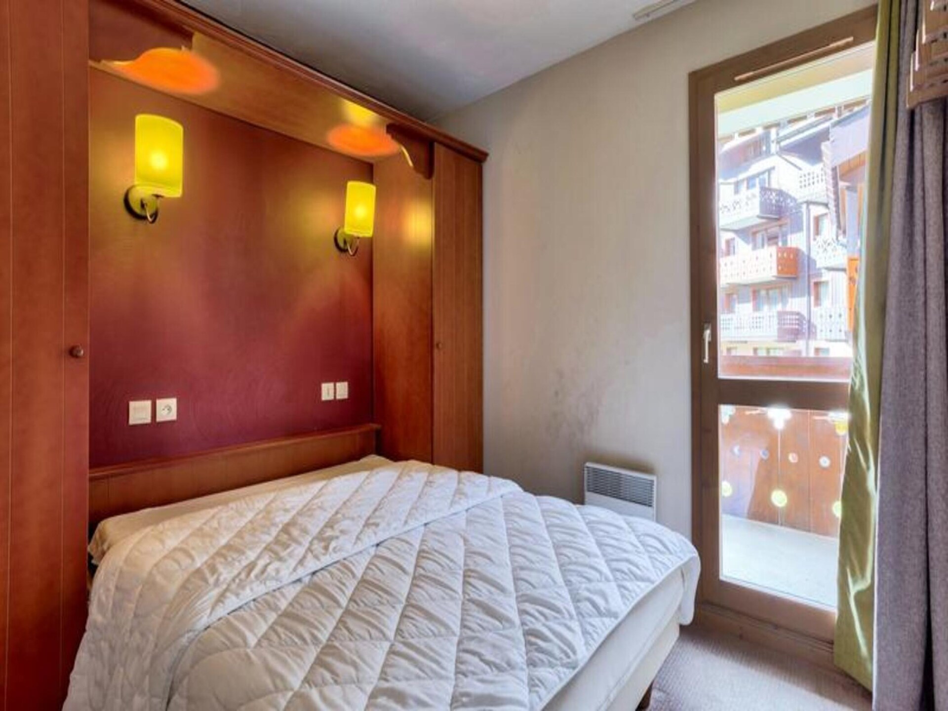 Authentiek appartement op 3 minuten van de piste met zuidbalkon - foto 6