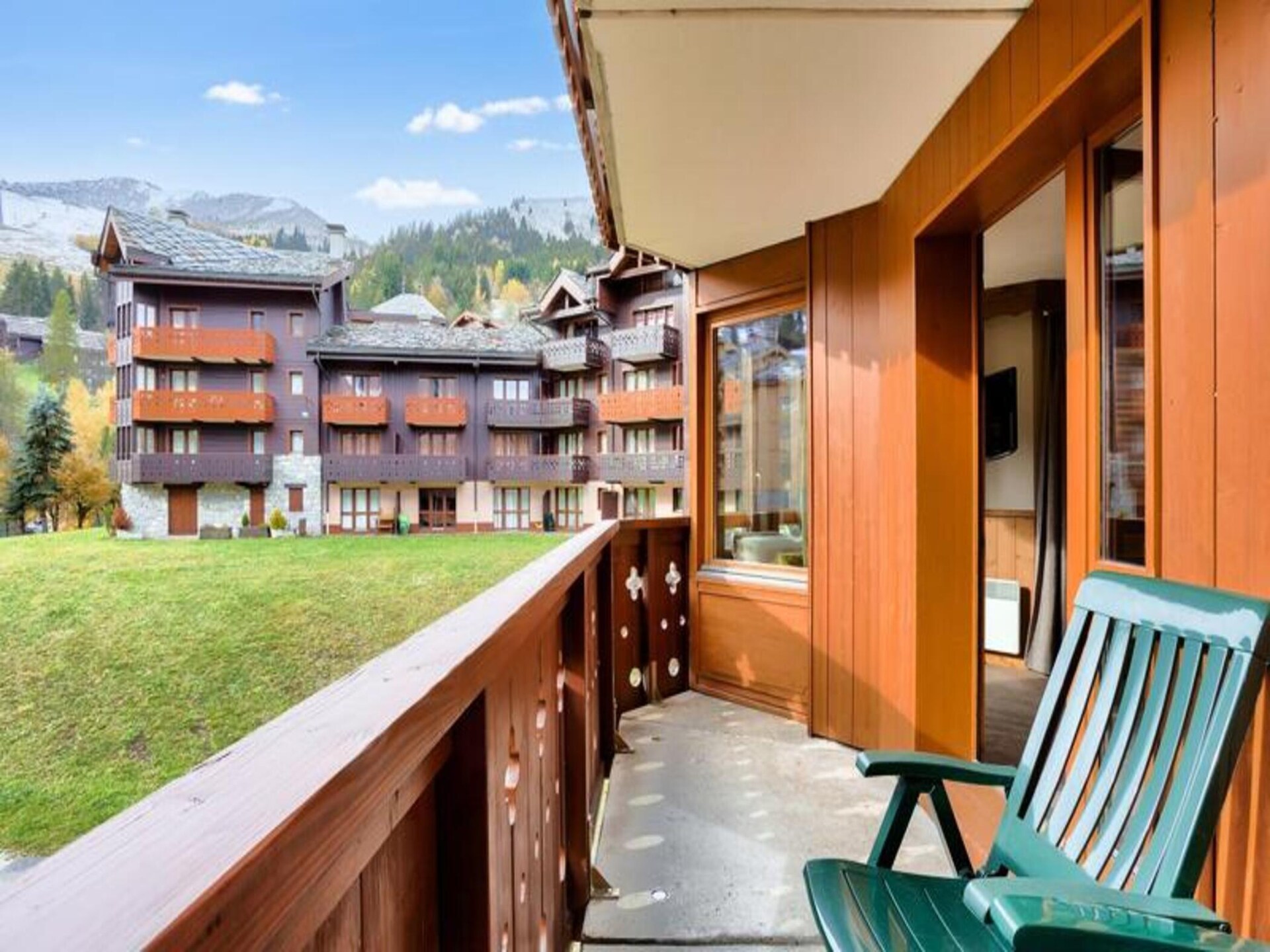 Authentiek appartement op 3 minuten van de piste met zuidbalkon - foto 2