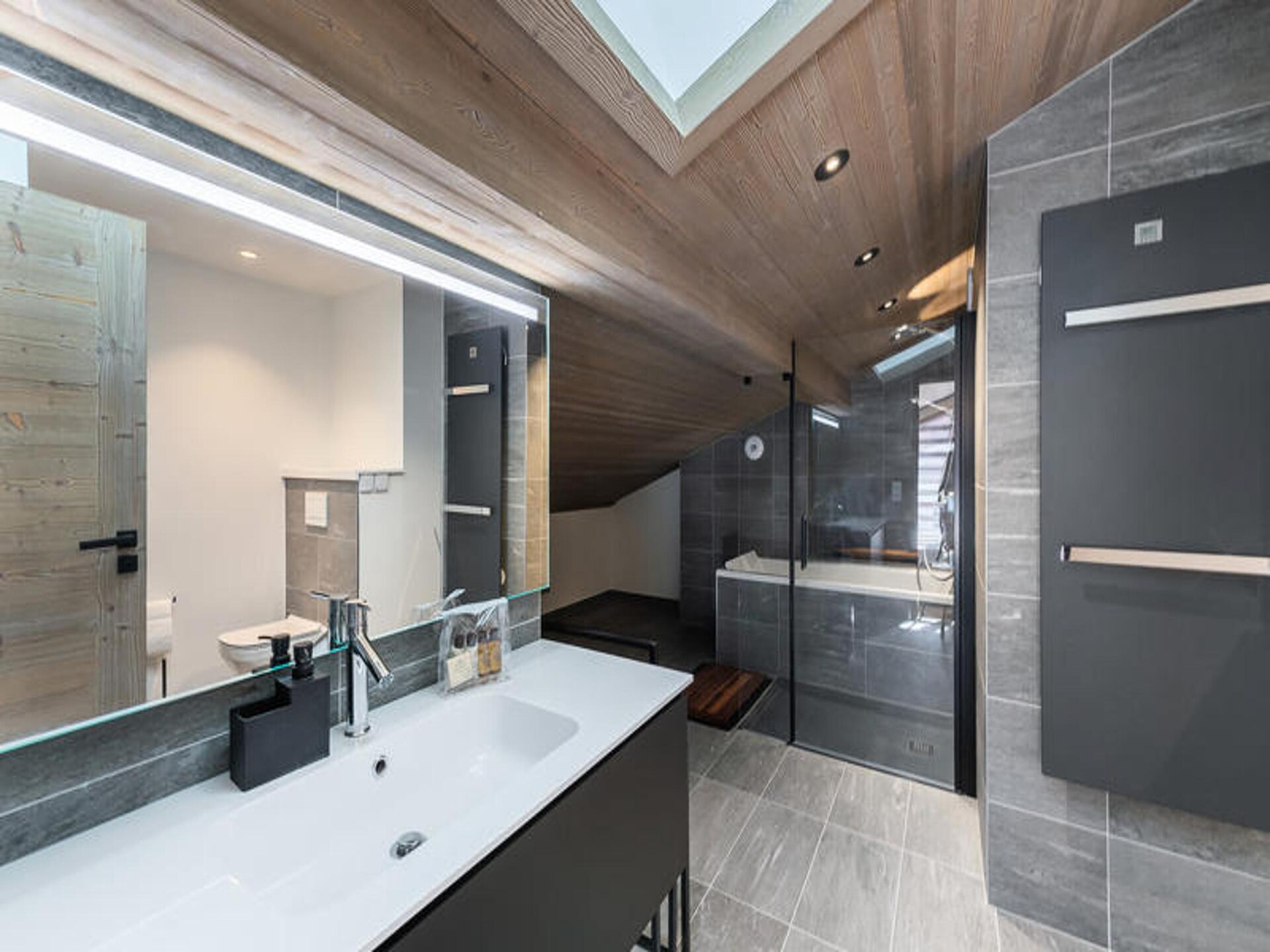 Ruim triplex appartement voor 10 personen met sauna, vlakbij de pistes van Megève - foto 10