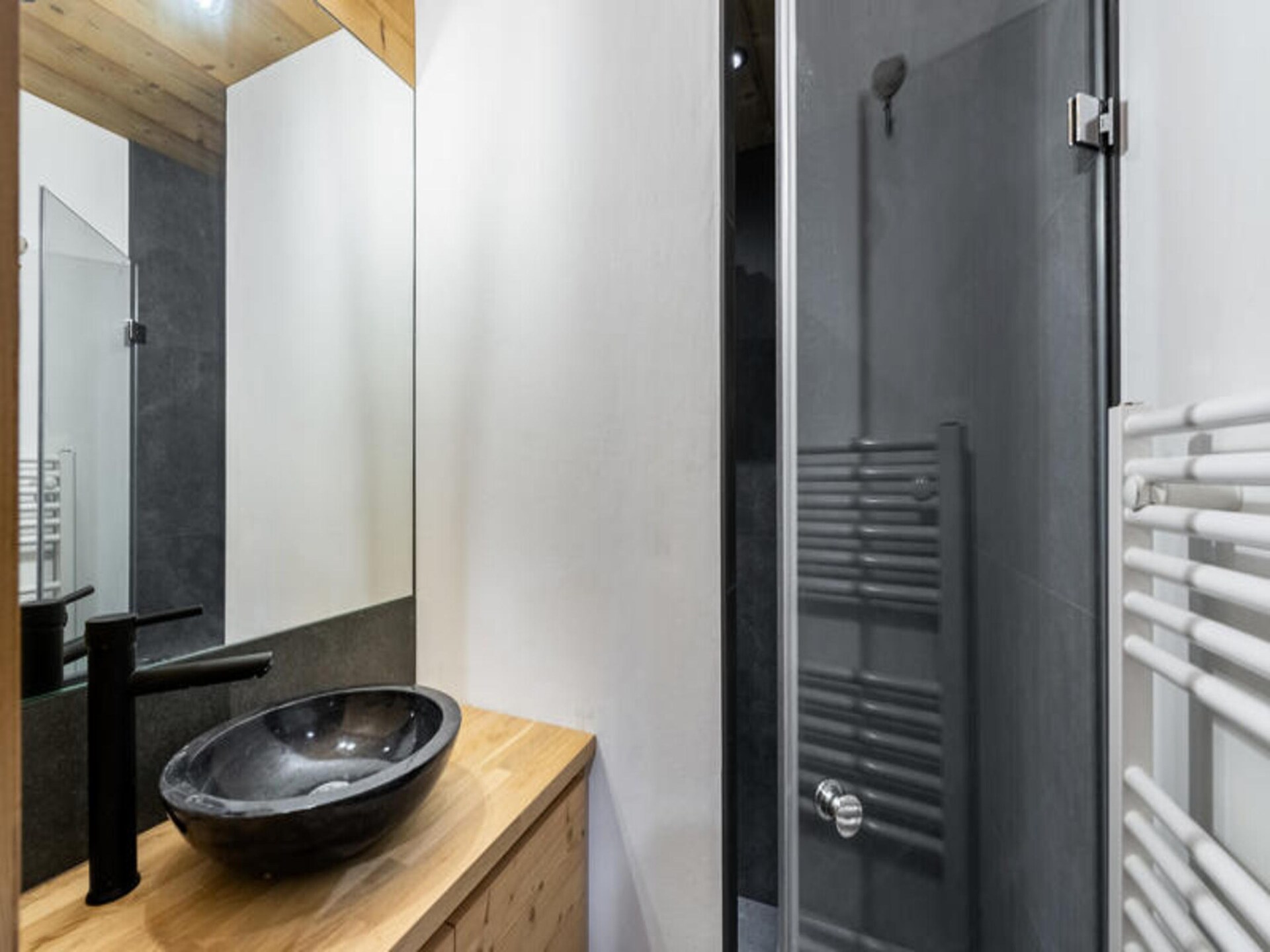 Ruim appartement met tuin en terras, 5 minuten van centrum Megève - foto 7