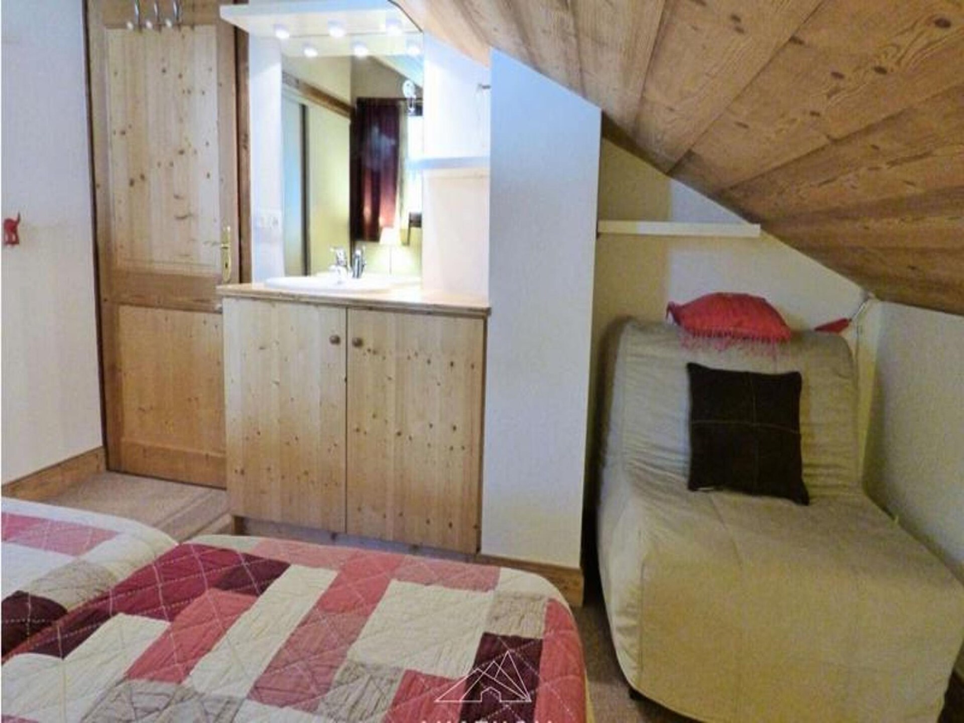Ruim 5-persoons appartement met balkon op zuiden in Le Grand Bornand - foto 31