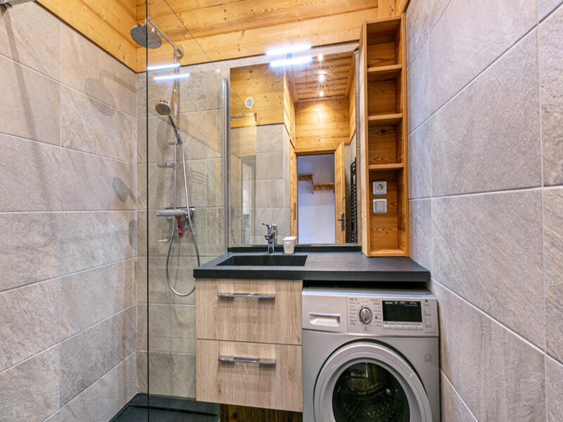 Knus studio-appartement met balkon en bergzicht in het hart van La Clusaz - foto 6