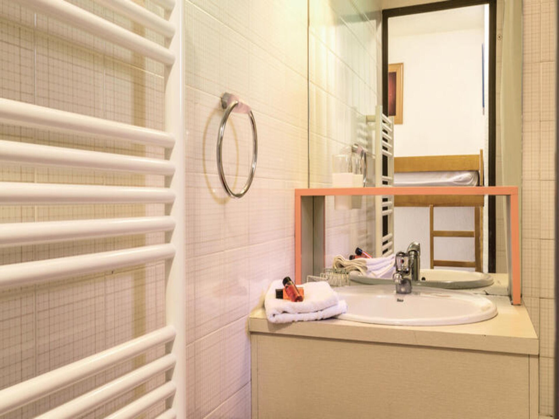 Knusse studio voor 4 aan de voet van de Aravis met zuidbalkon - foto 8