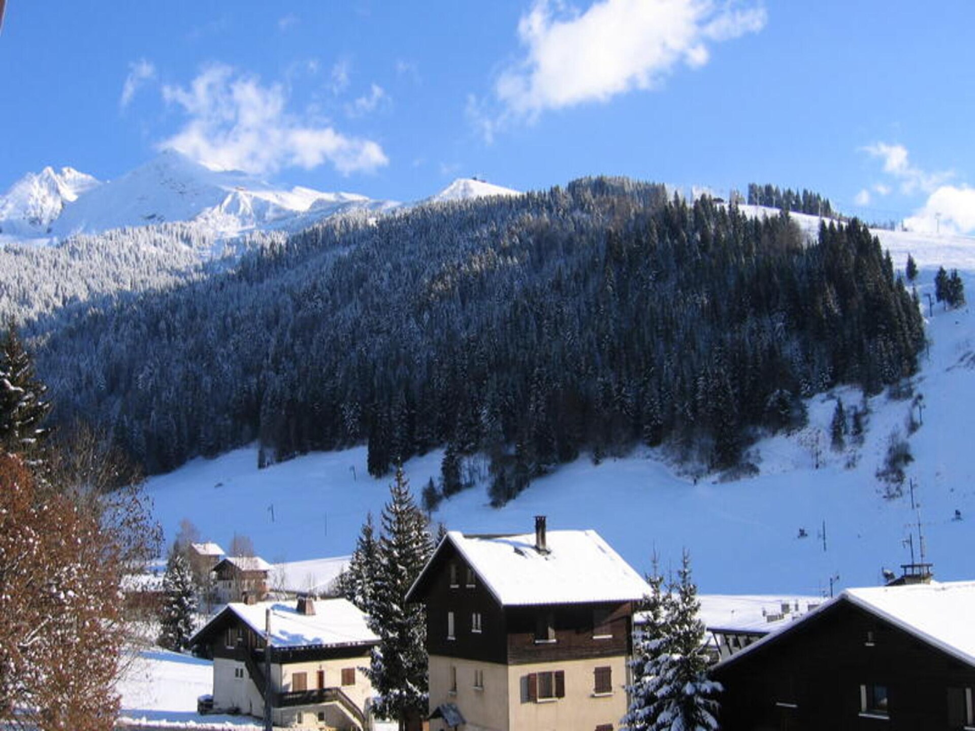 Knusse studio voor 4 aan de voet van de Aravis met zuidbalkon - foto 11